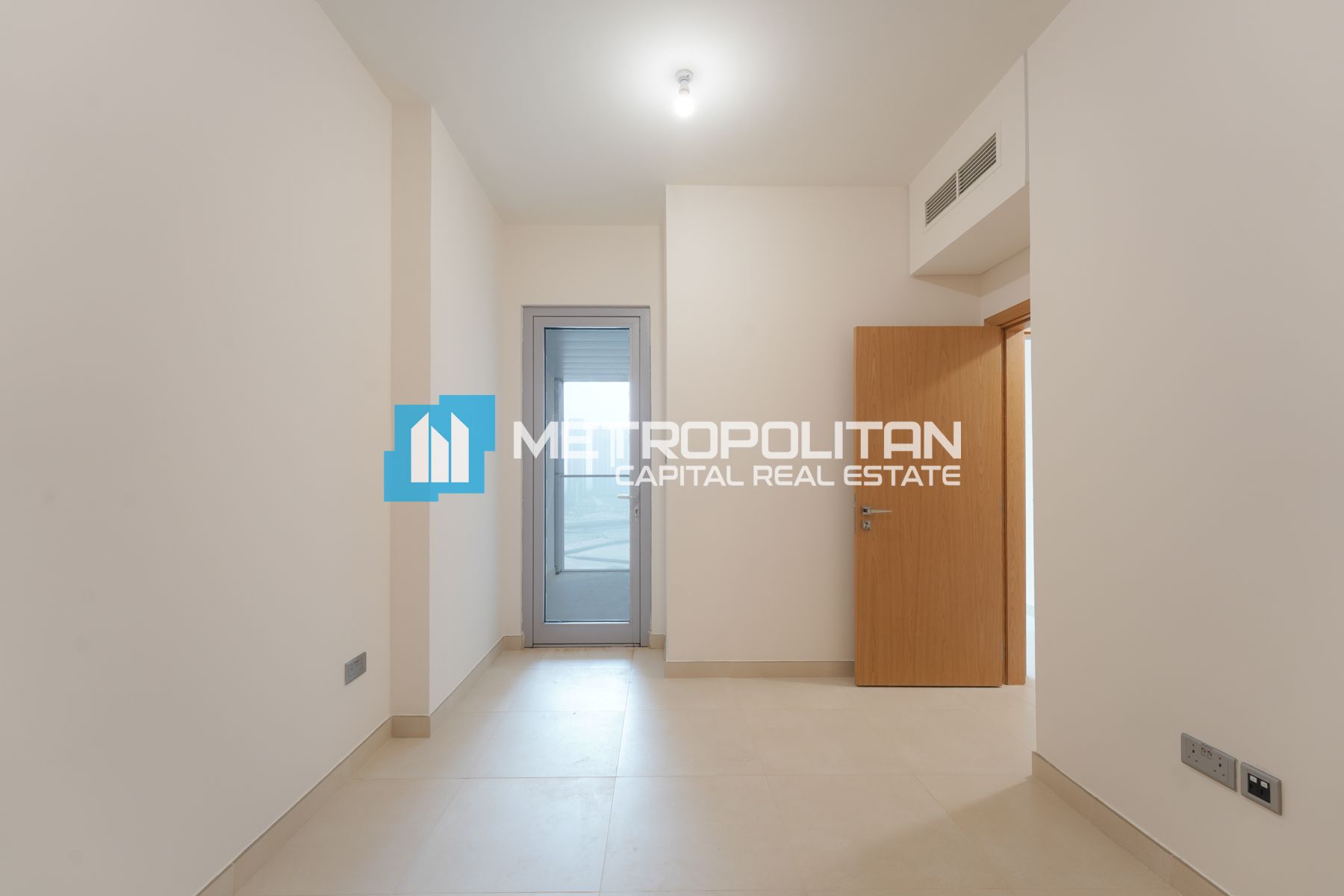 2BR w/ Balcony | Vacant | High Floor | Canal View