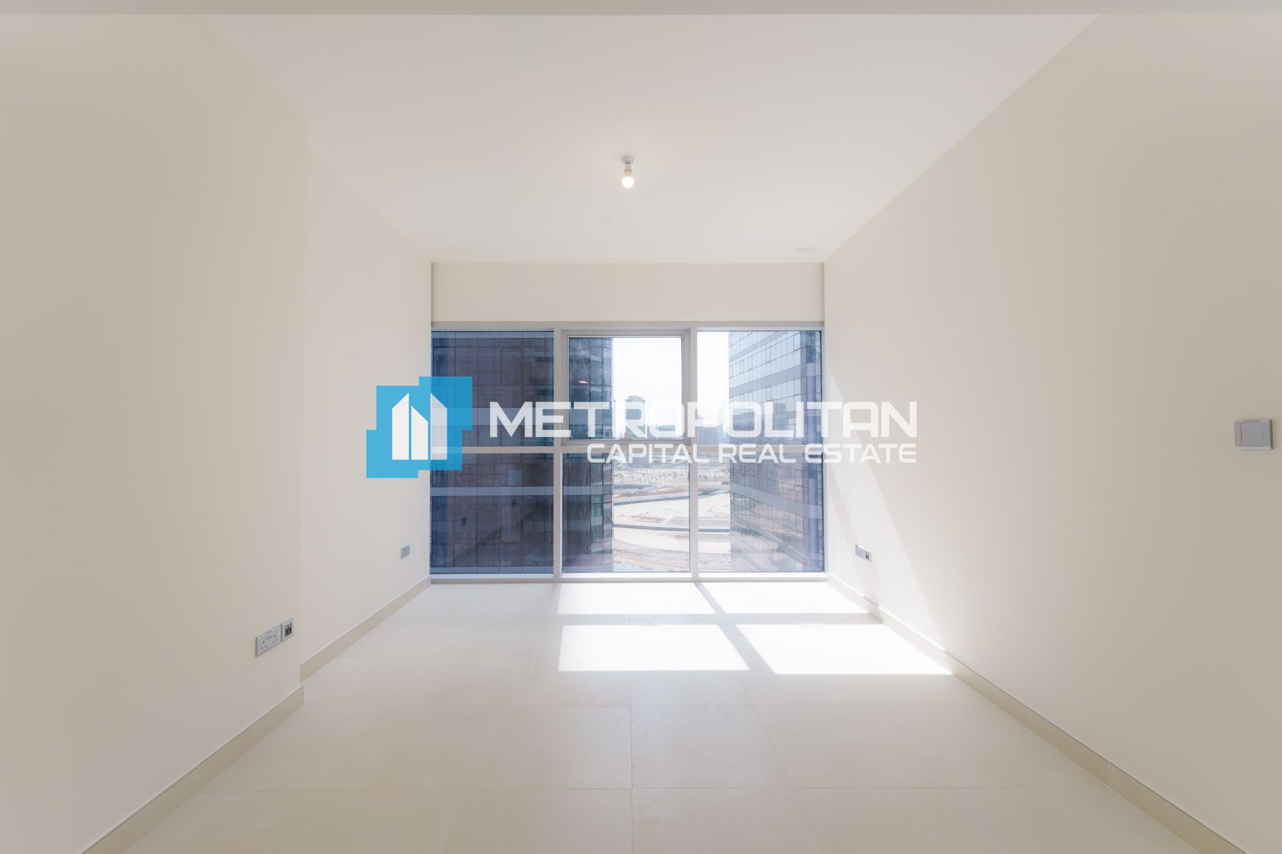 2BR w/ Balcony | Vacant | High Floor | Canal View