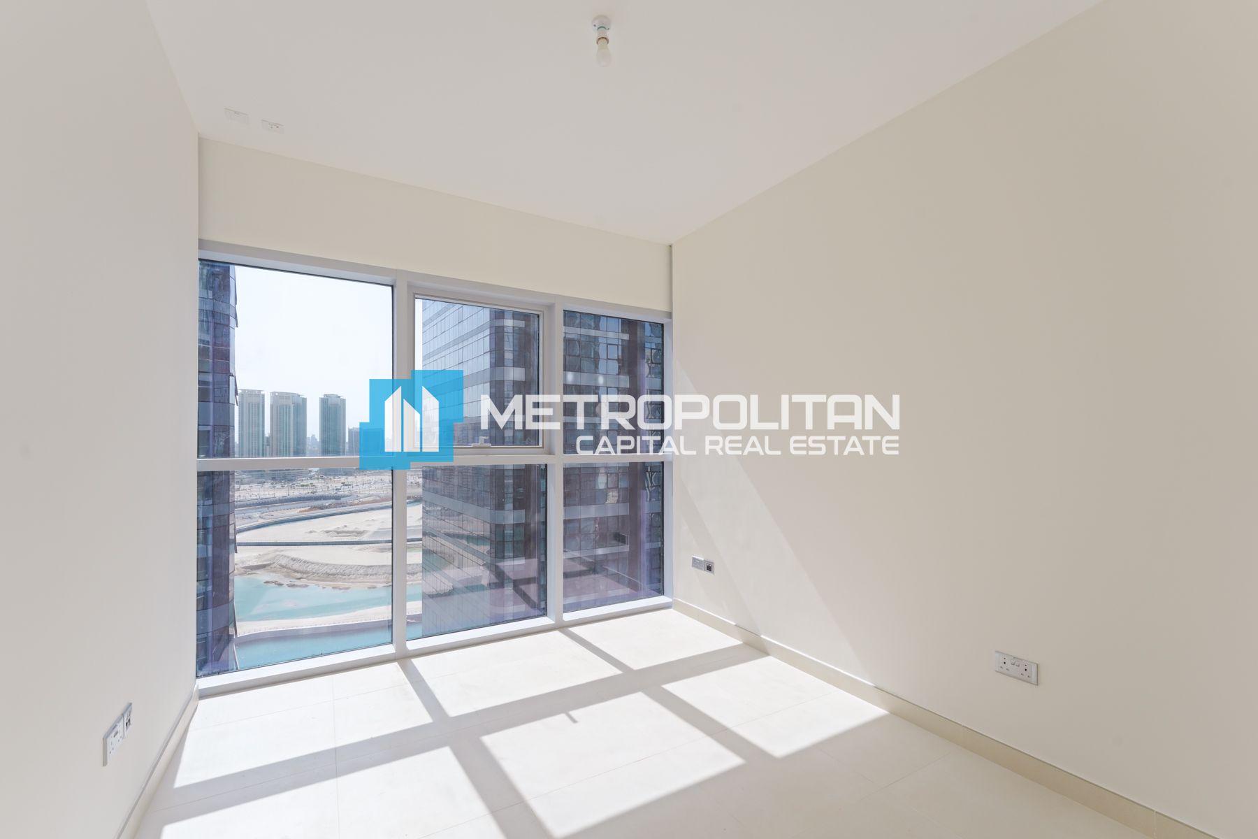 2BR w/ Balcony | Vacant | High Floor | Canal View
