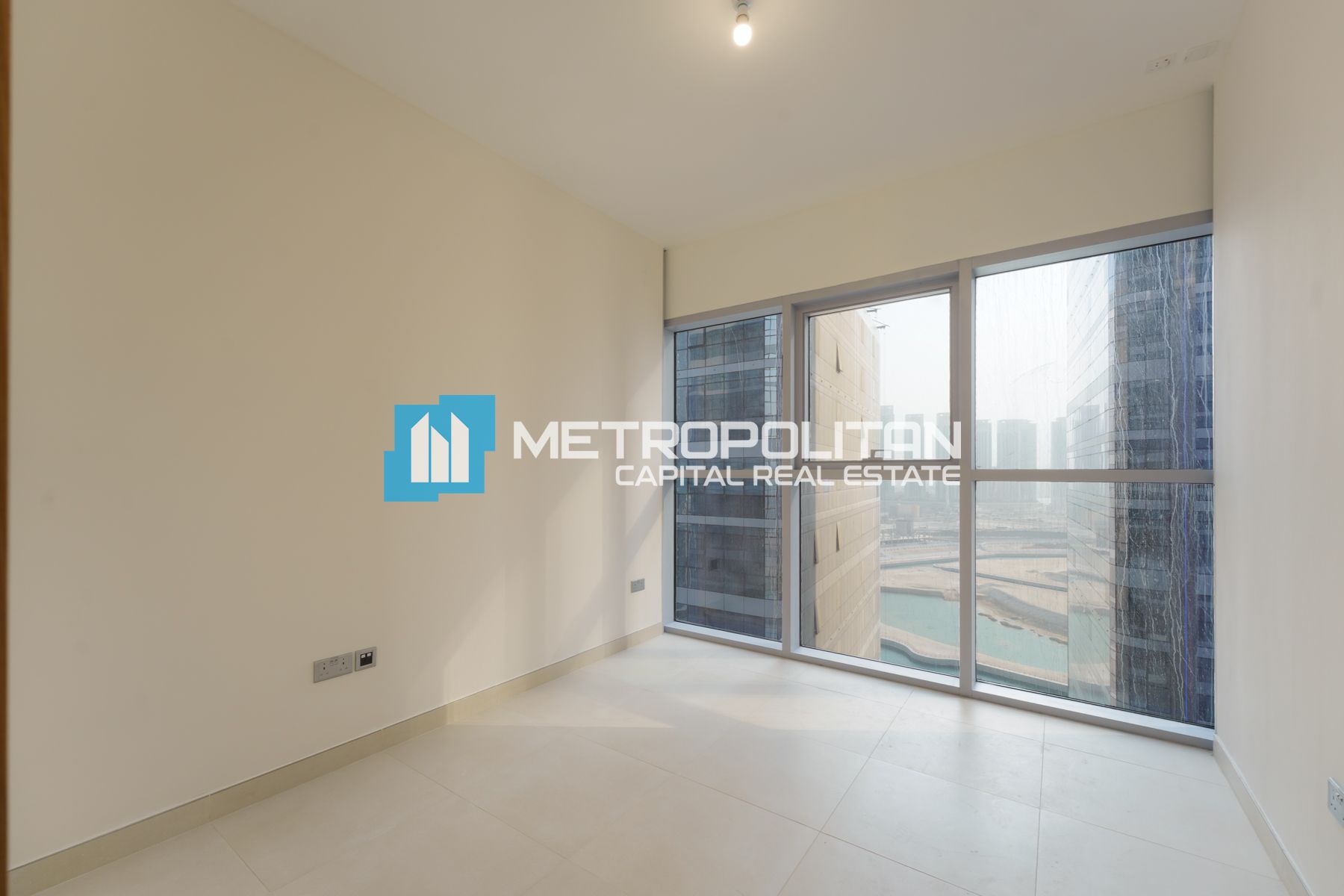 2BR w/ Balcony | Vacant | High Floor | Canal View
