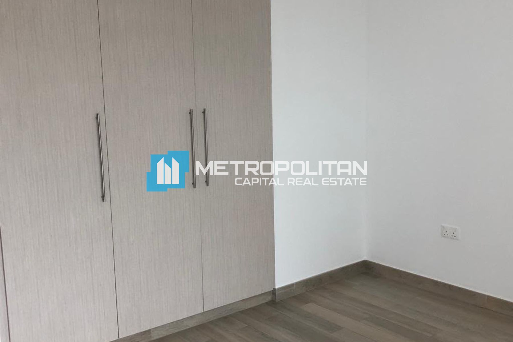 1BR w/ Balcony | Canal View | Well Maintained