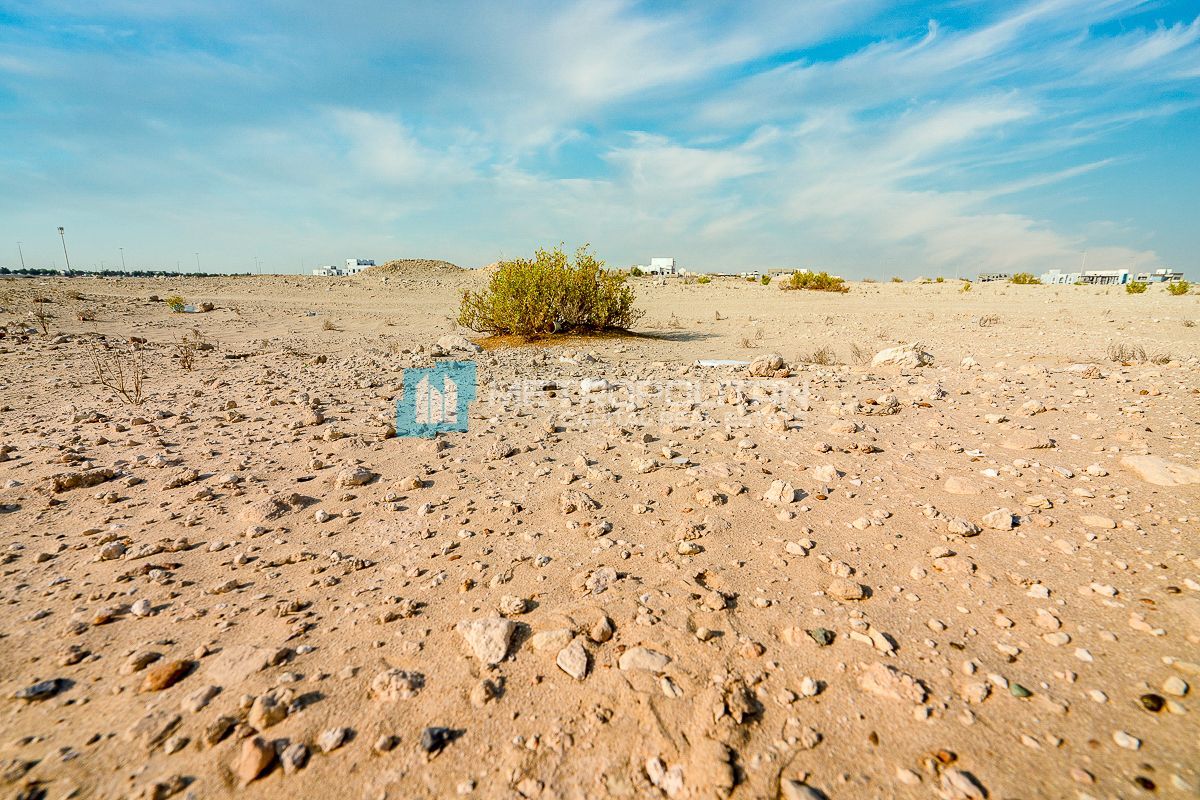 Single Row Corner | Prime Investment | Huge Land
