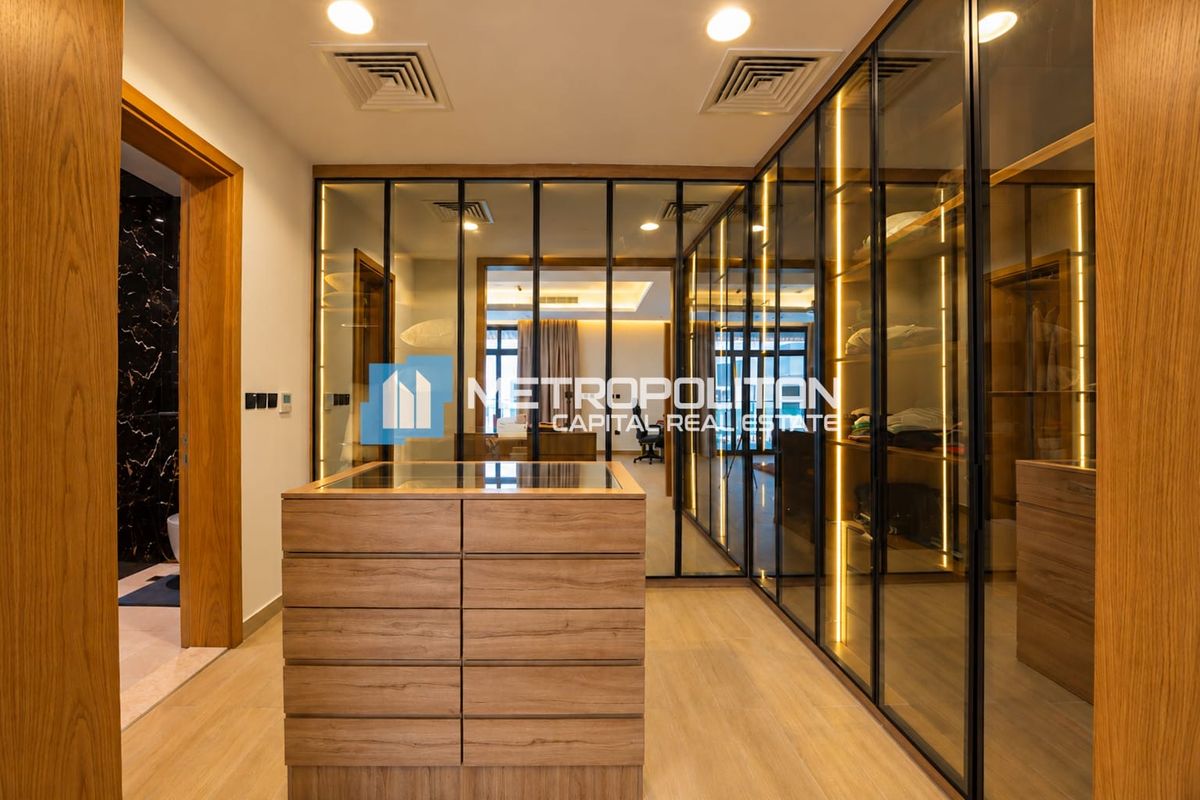 Rare Corner Villa | Massive Plot | Premium Unit