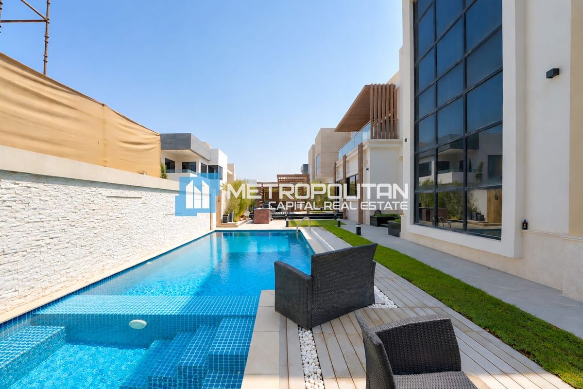 Rare Corner Villa | Massive Plot | Premium Unit
