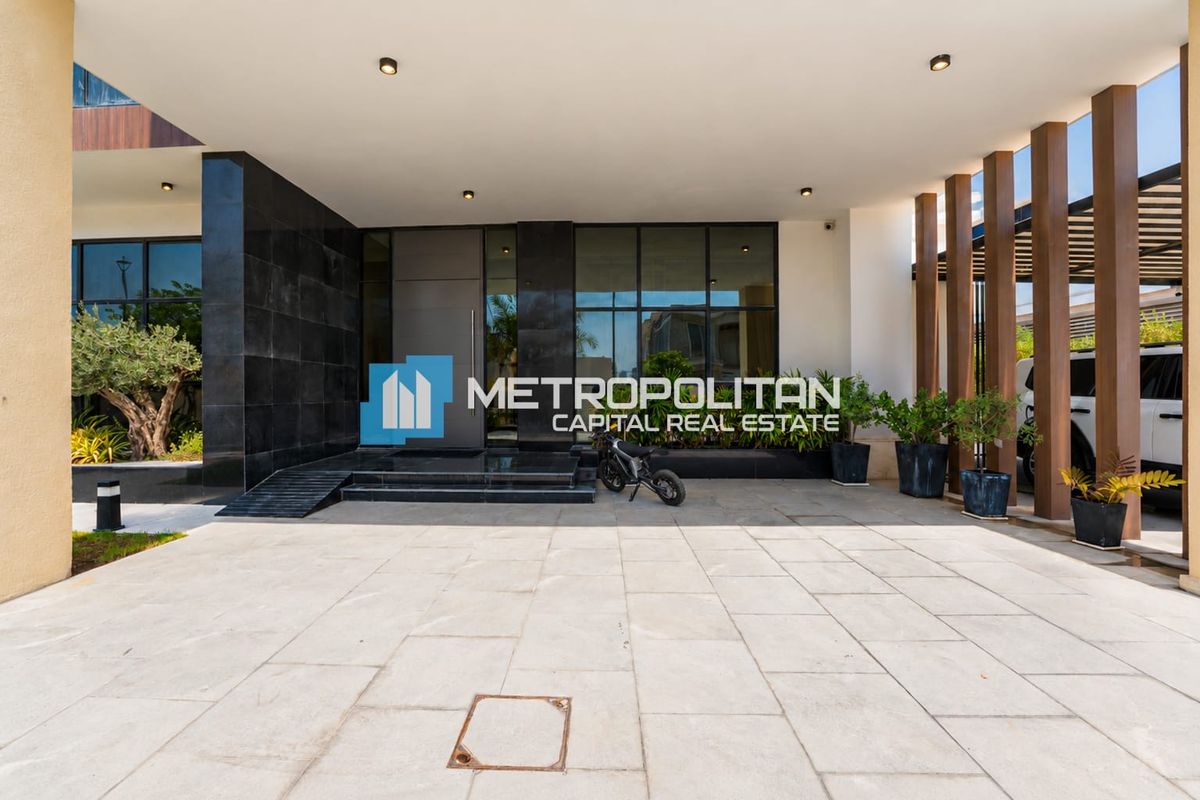 Rare Corner Villa | Massive Plot | Premium Unit