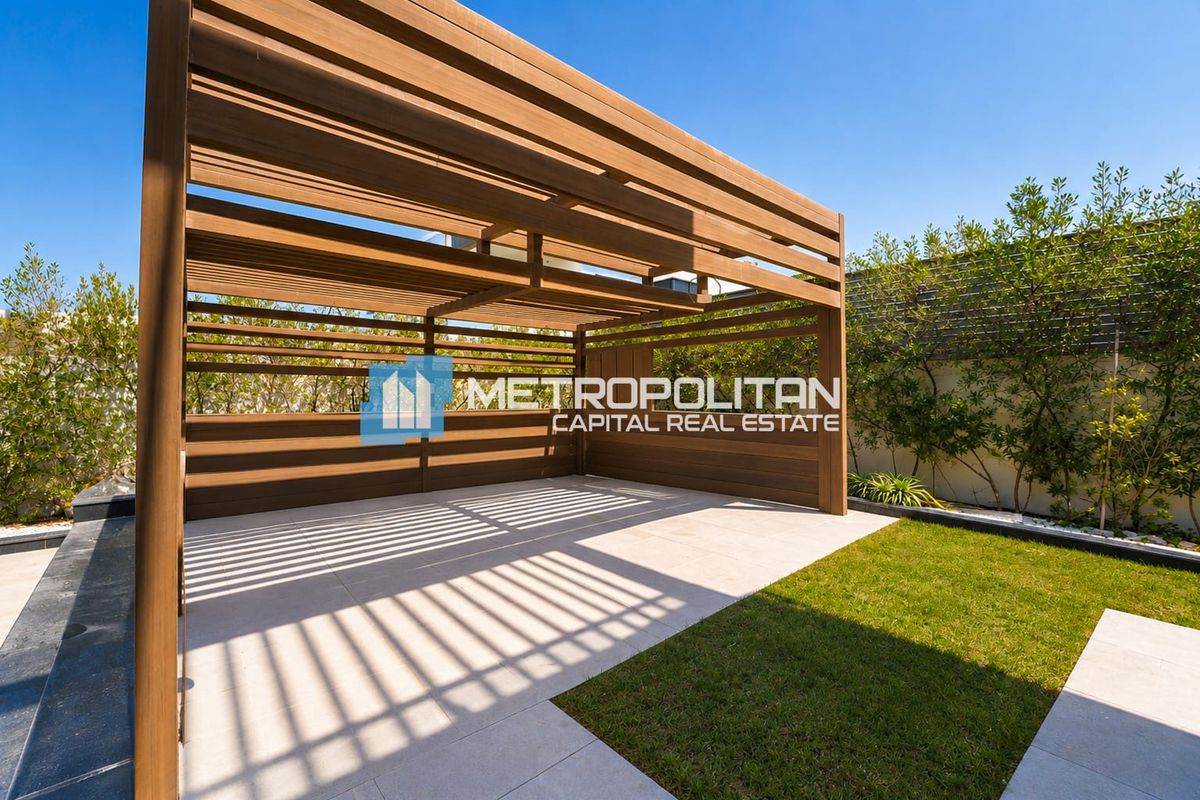 Rare Corner Villa | Massive Plot | Premium Unit