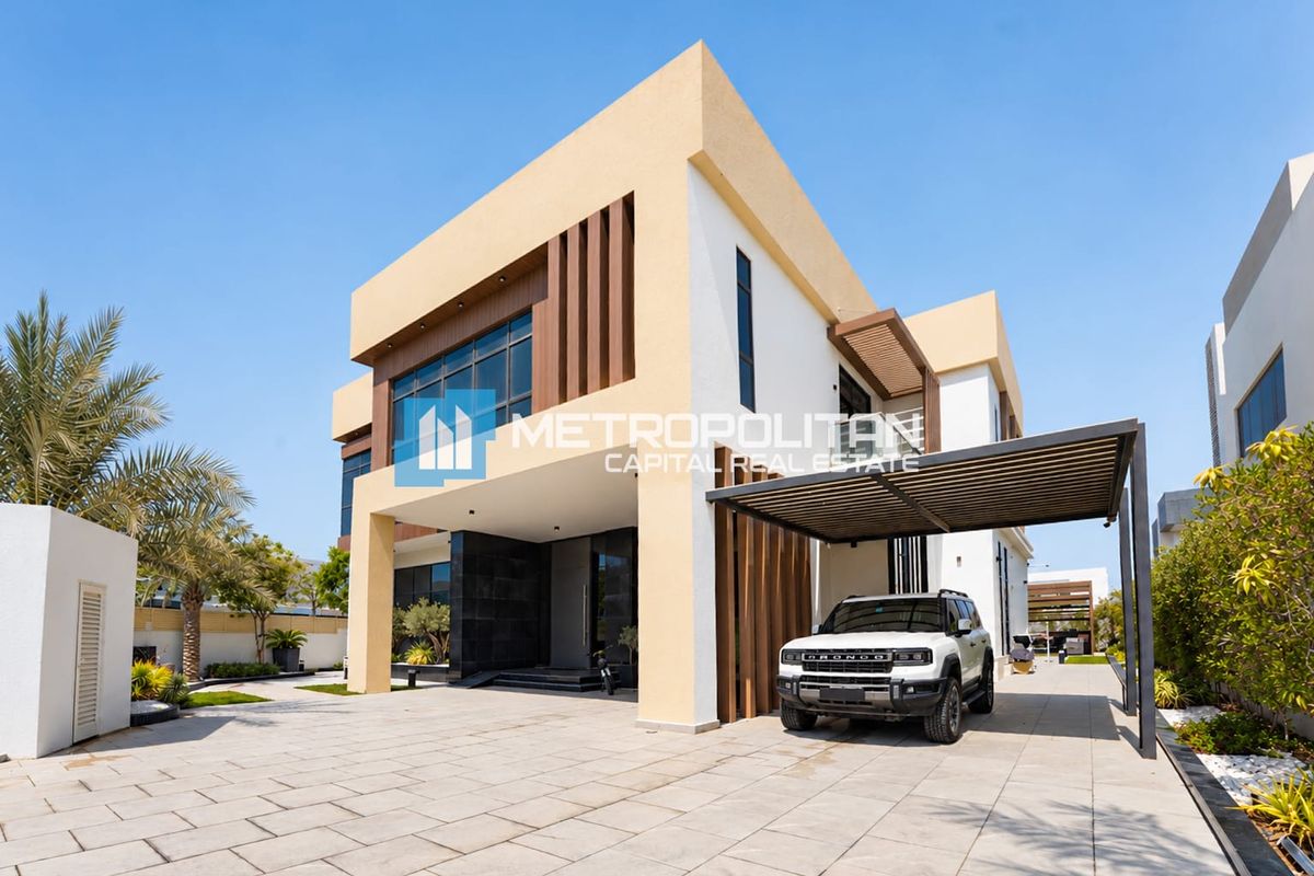 Rare Corner Villa | Massive Plot | Premium Unit