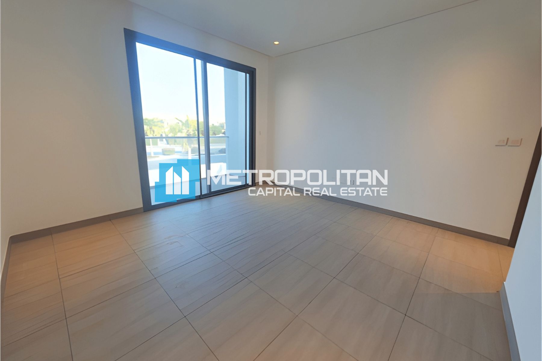Single Row | End unit | 2BR w/ Study Room | Vacant