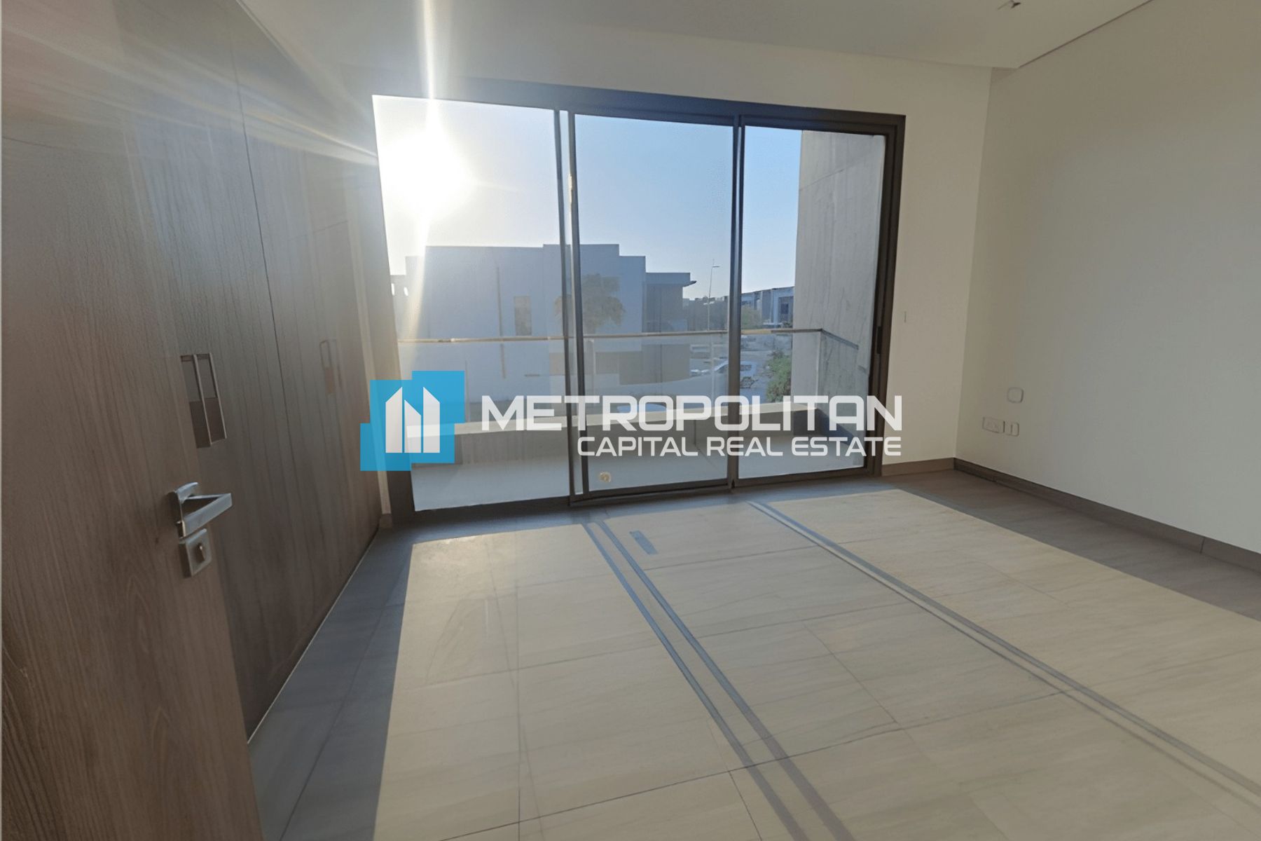 Single Row | End unit | 2BR w/ Study Room | Vacant