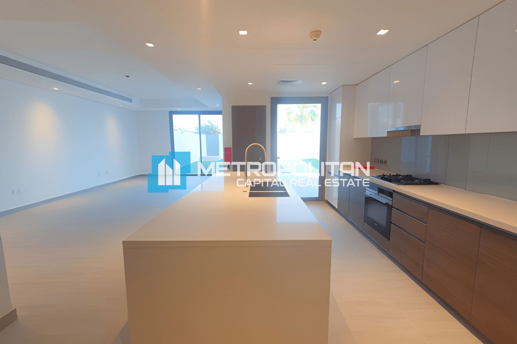 Single Row | End unit | 2BR w/ Study Room | Vacant