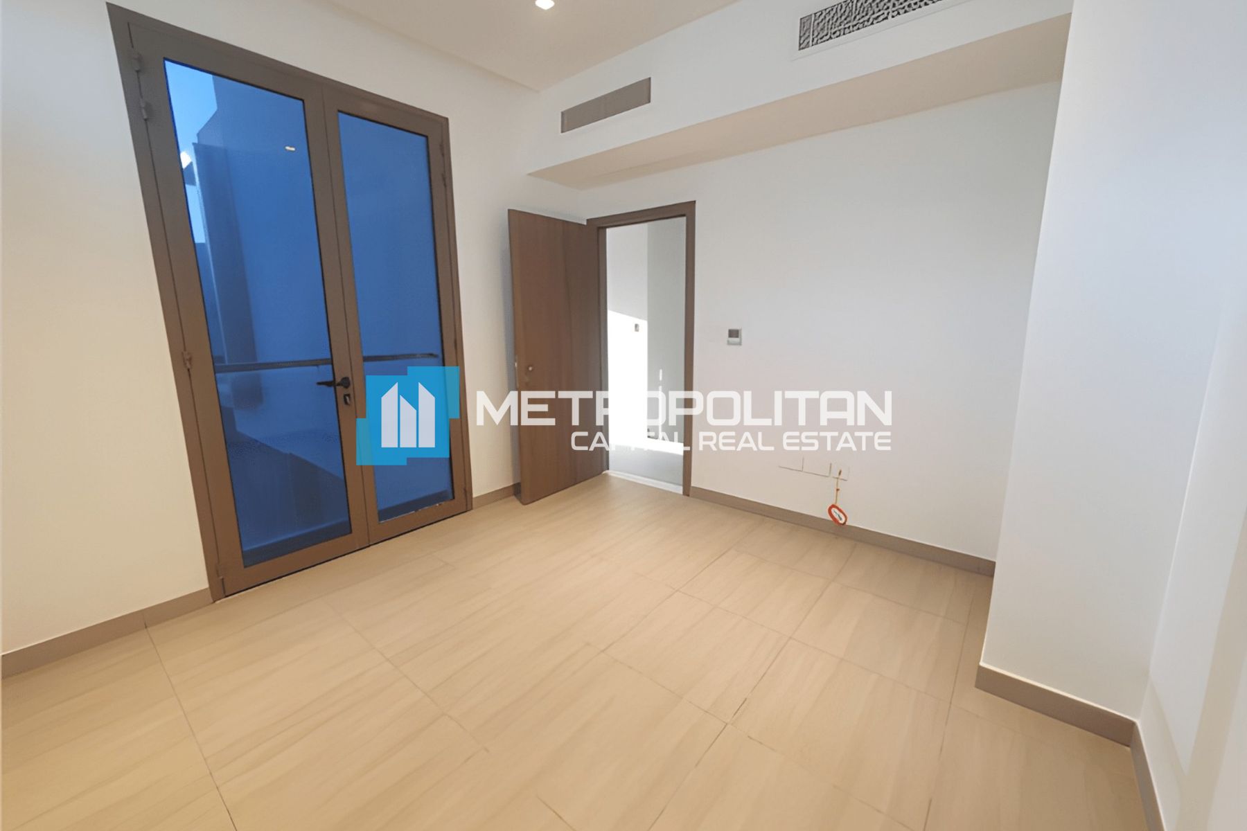 Single Row | End unit | 2BR w/ Study Room | Vacant