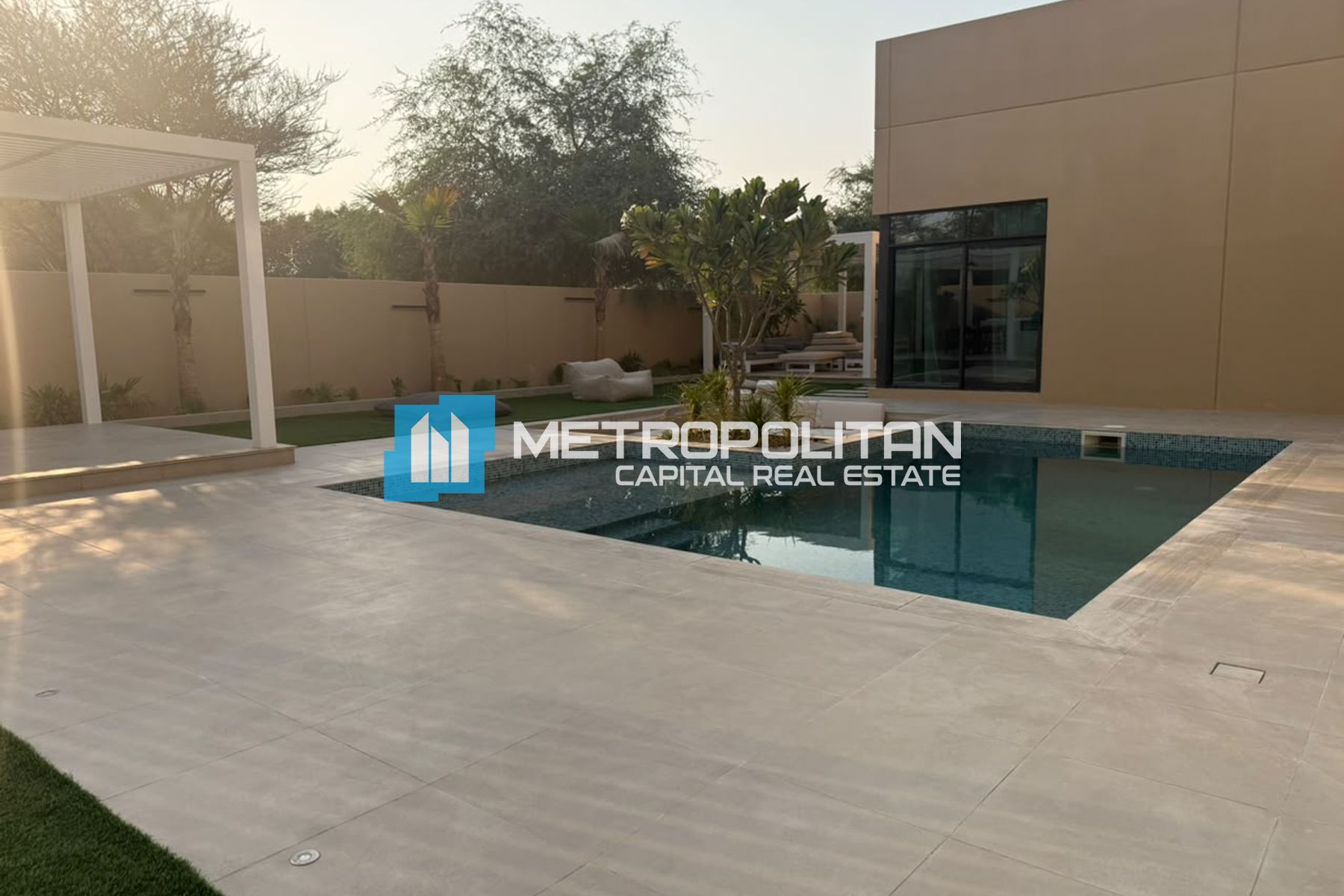 2BR w/ Maids | Close to amenities | Prime Location