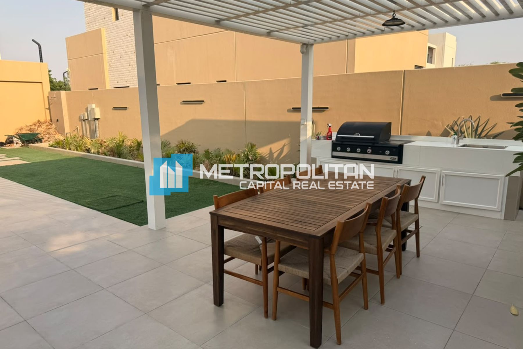 2BR w/ Maids | Close to amenities | Prime Location