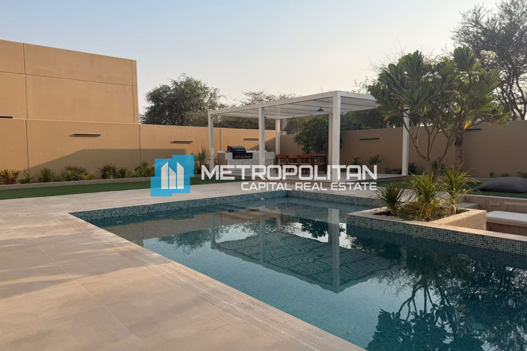 2BR w/ Maids | Close to amenities | Prime Location