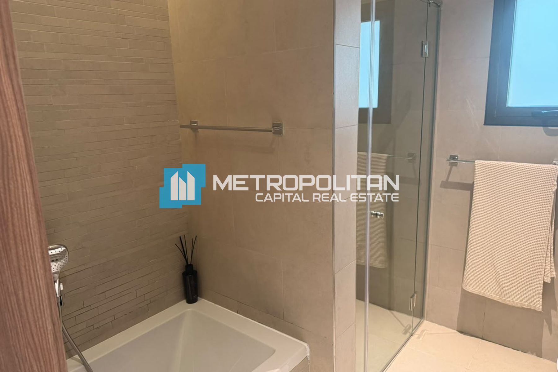 2BR w/ Maids | Close to amenities | Prime Location