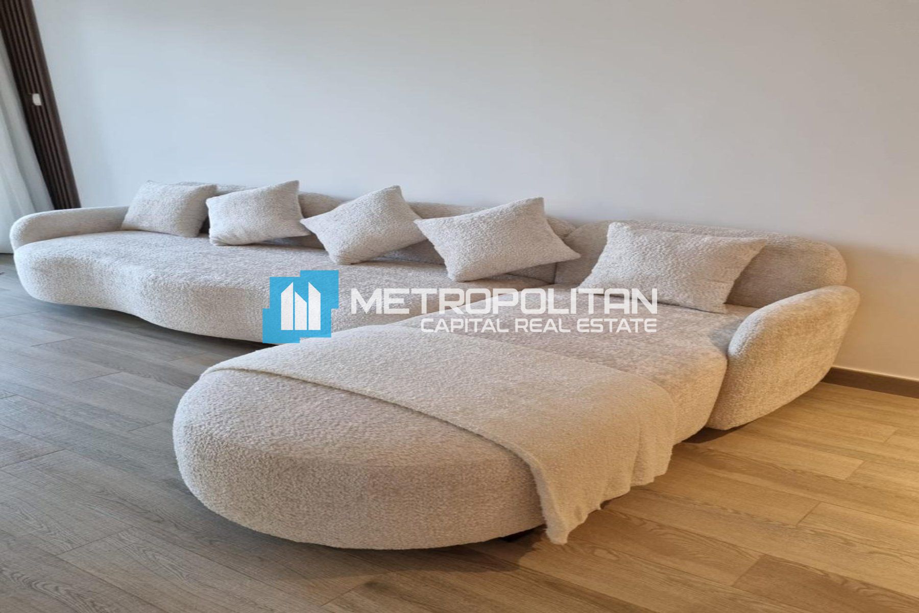 1 BR w/ Balcony | Fully Furnished | Sea World View