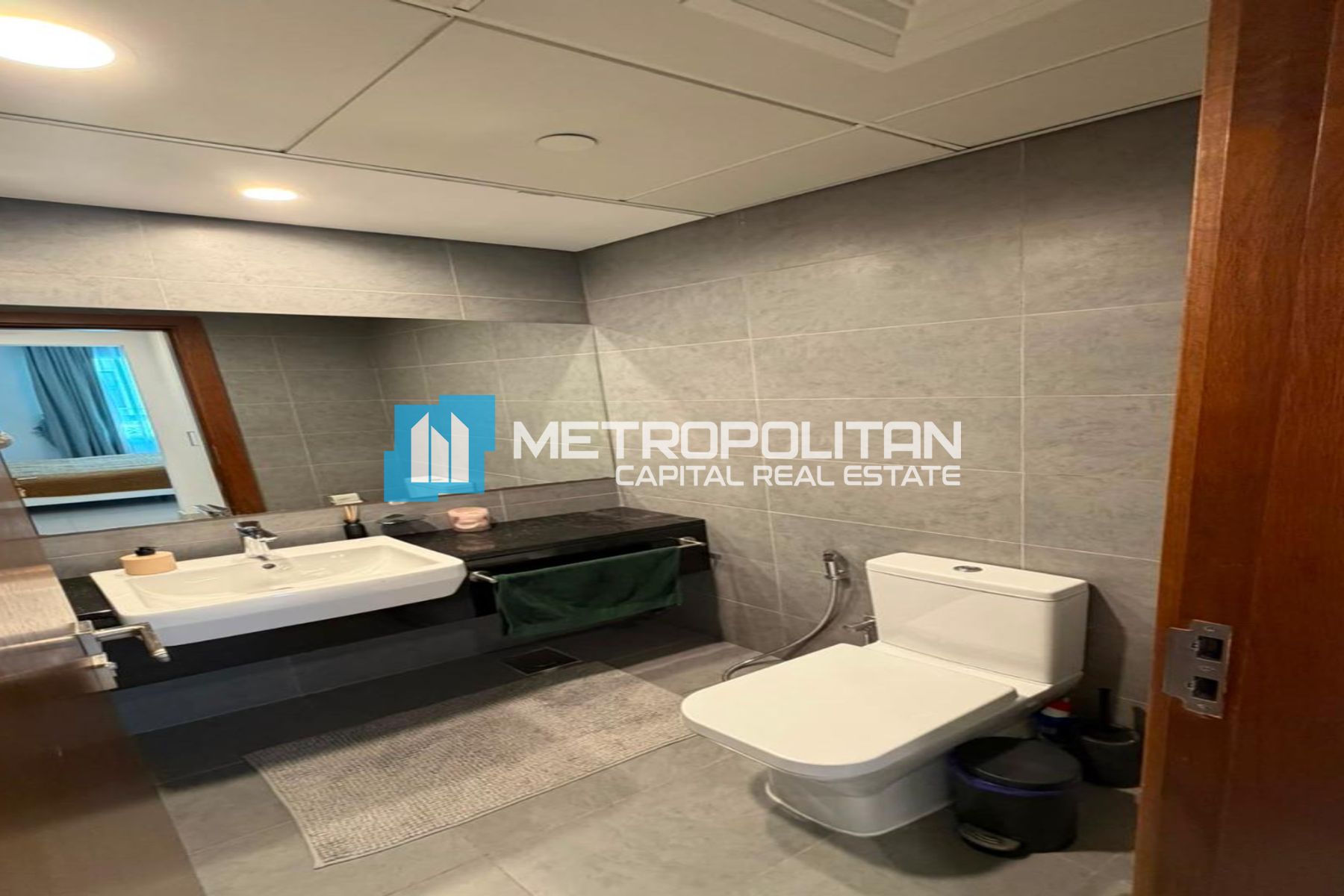 High Floor| Partial Sea View| High Roi | Furnished