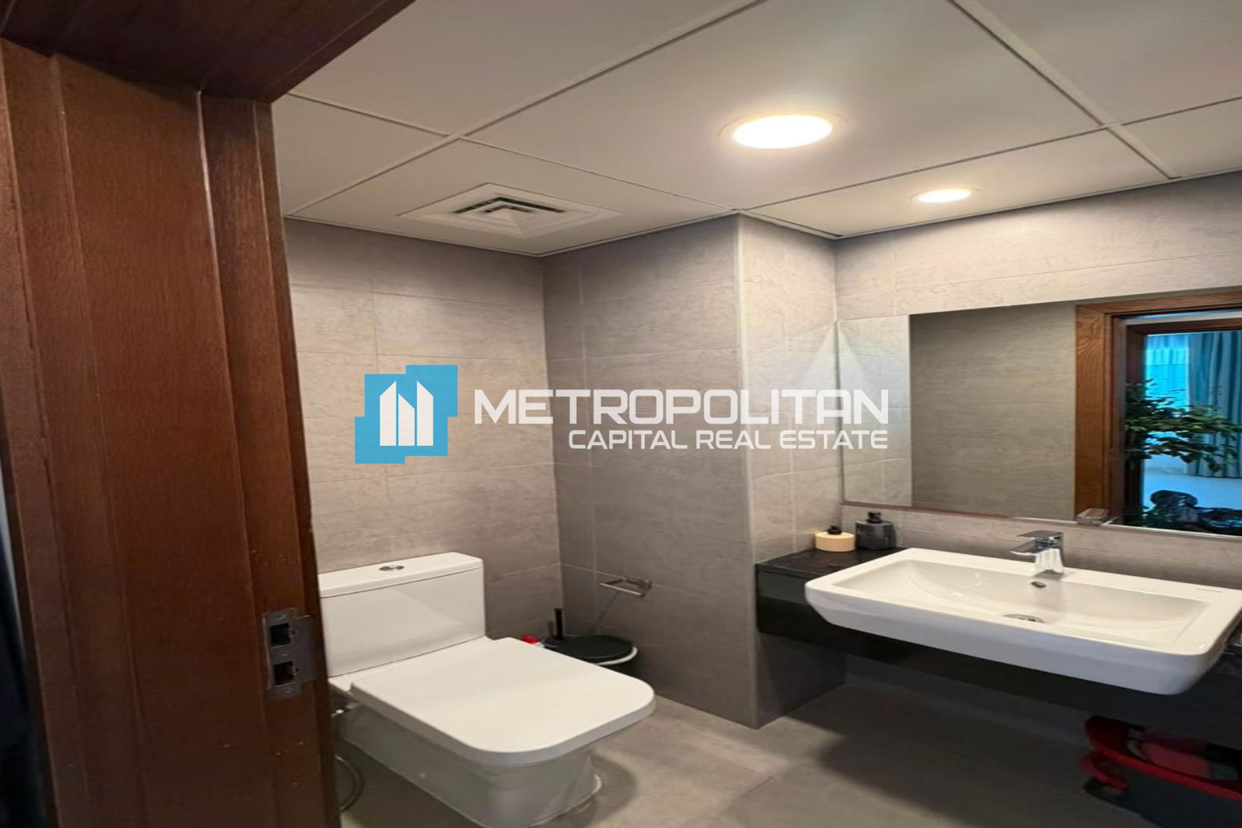 High Floor| Partial Sea View| High Roi | Furnished