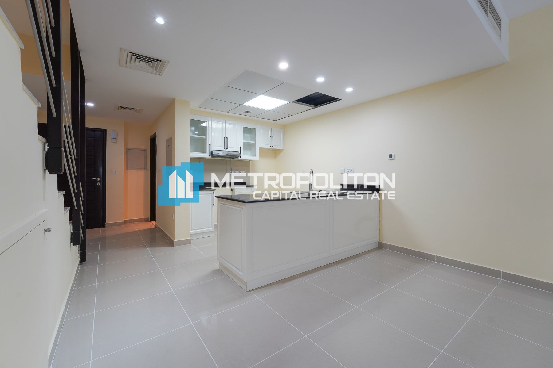 Duplex 3BR | Premium Amenities | Private Garden