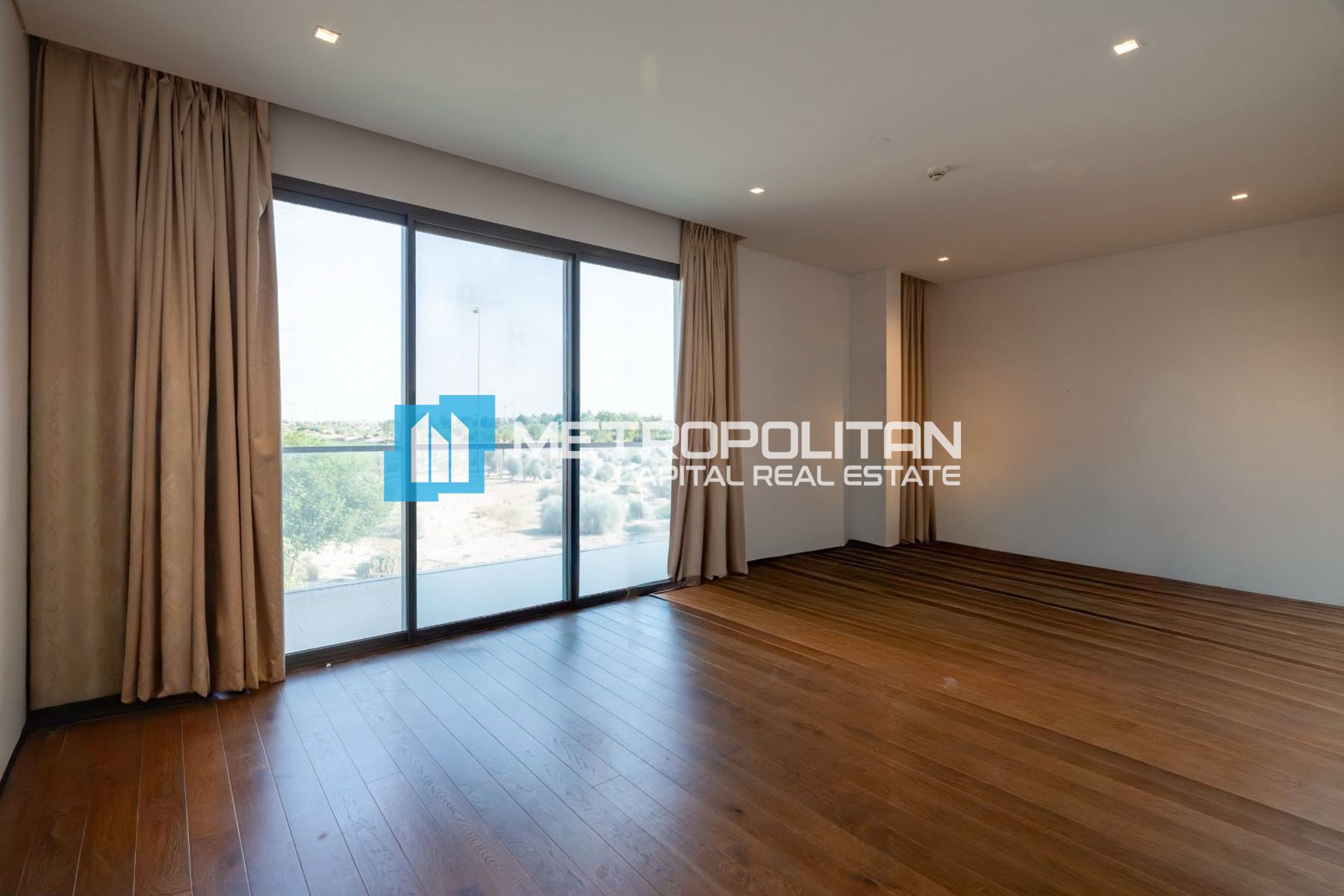 Single Row Middle | Golf View | Vacant Unit