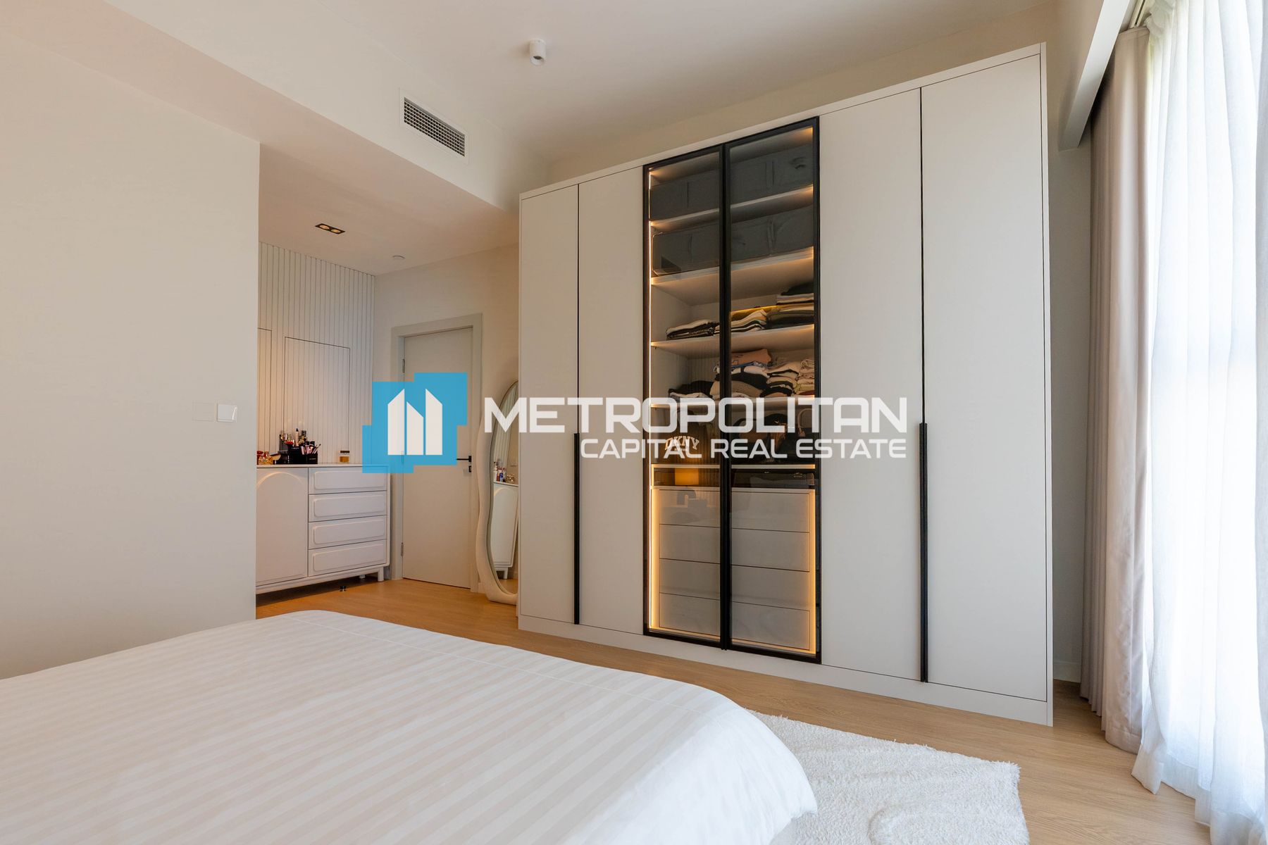 Upgraded Unique Unit | Fully Furnished | Sea view
