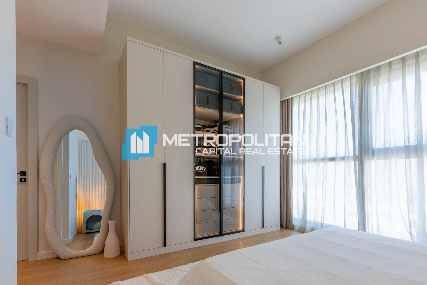 Upgraded Unique Unit | Fully Furnished | Sea view