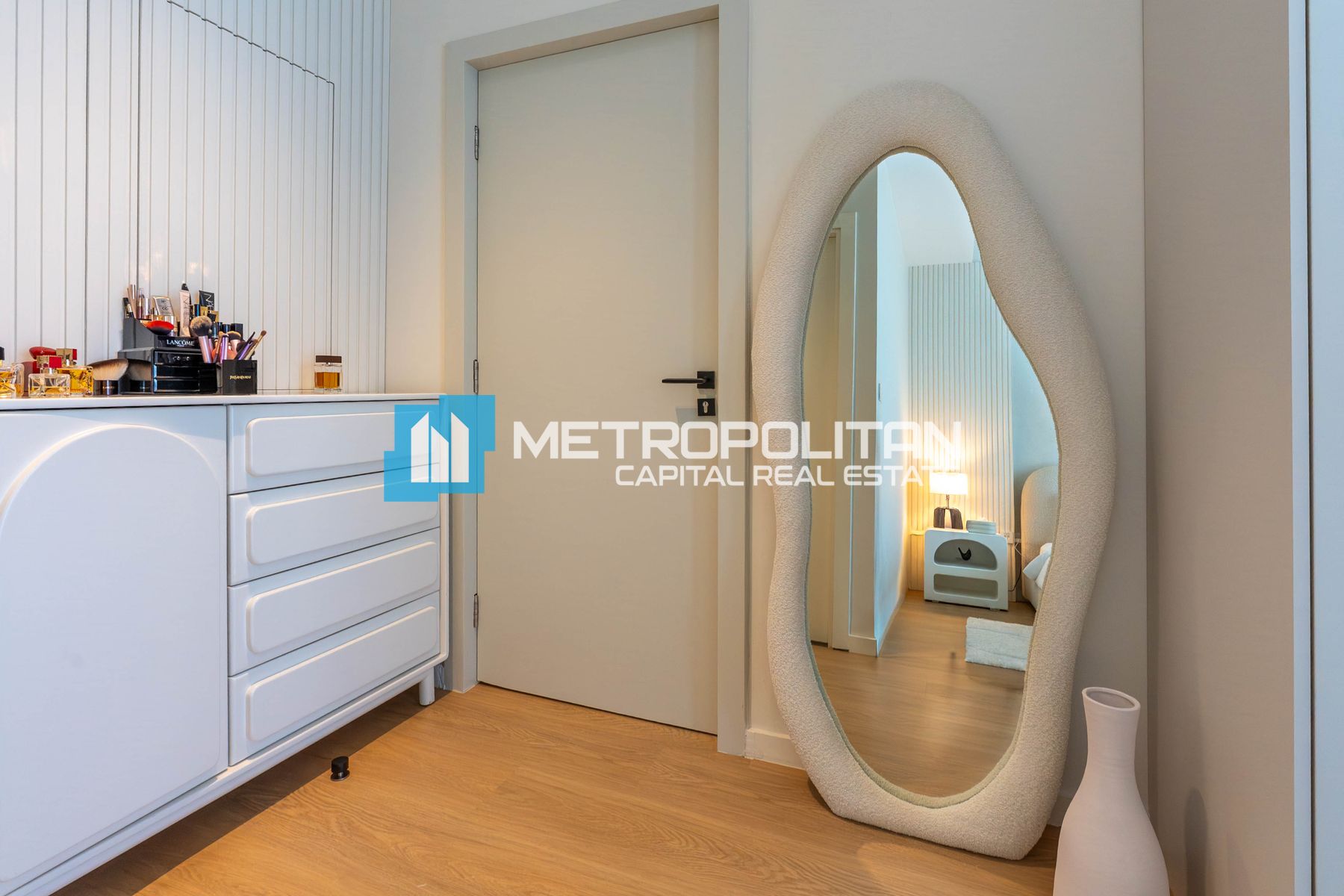 Upgraded Unique Unit | Fully Furnished | Sea view
