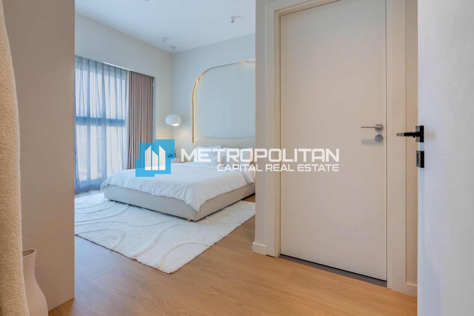 Upgraded Unique Unit | Fully Furnished | Sea view