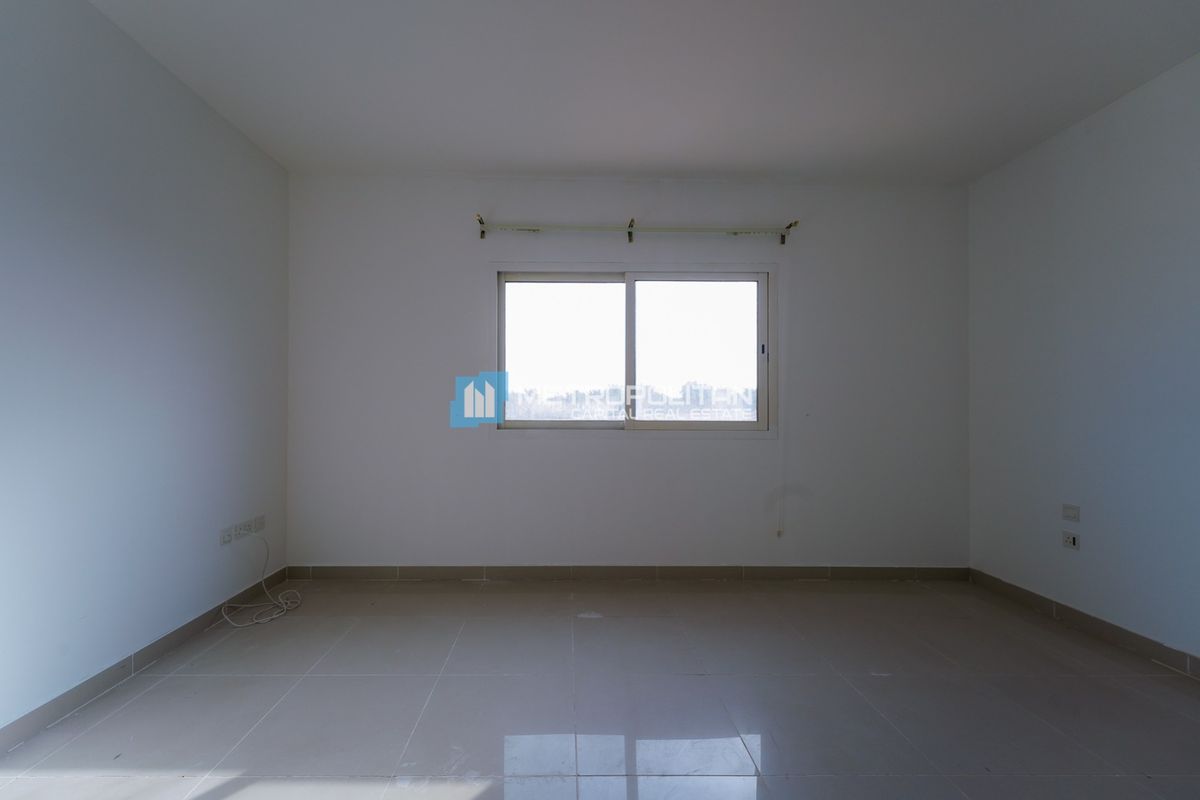 3BR TH | SINGLE ROW | WELL MAINTAINED | NEAR PARK