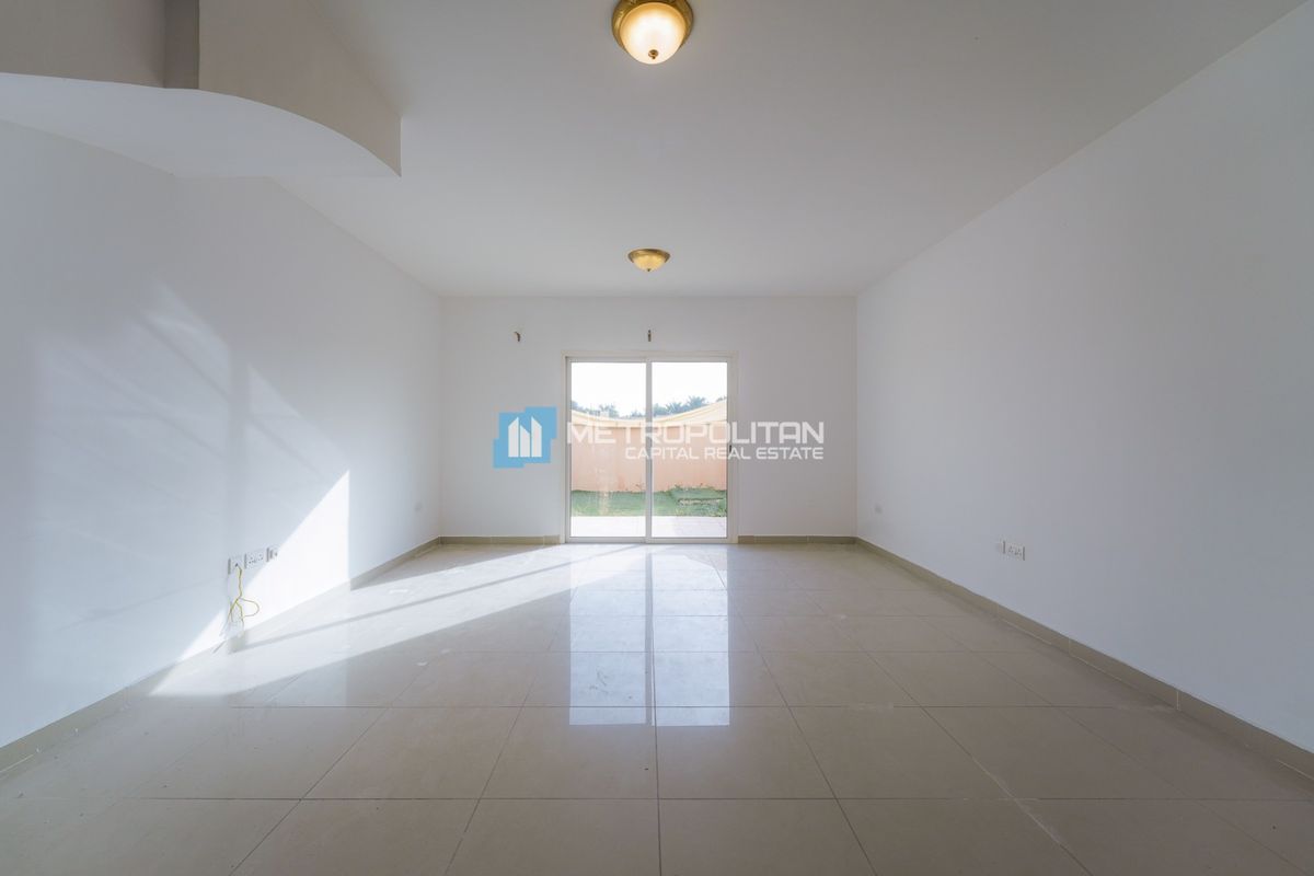 3BR TH | SINGLE ROW | WELL MAINTAINED | NEAR PARK