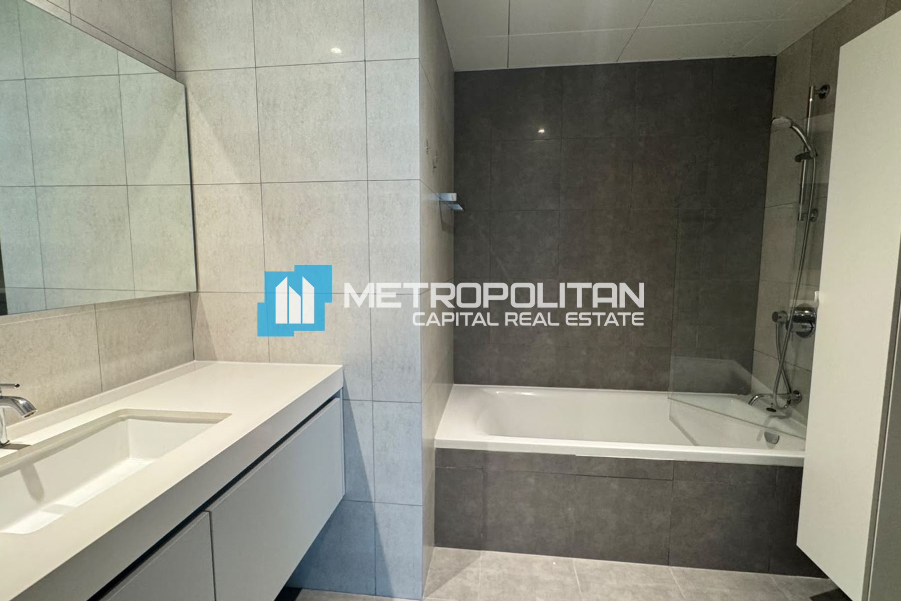 Full Canal View | 1BR w/ Balcony | Fully furnished