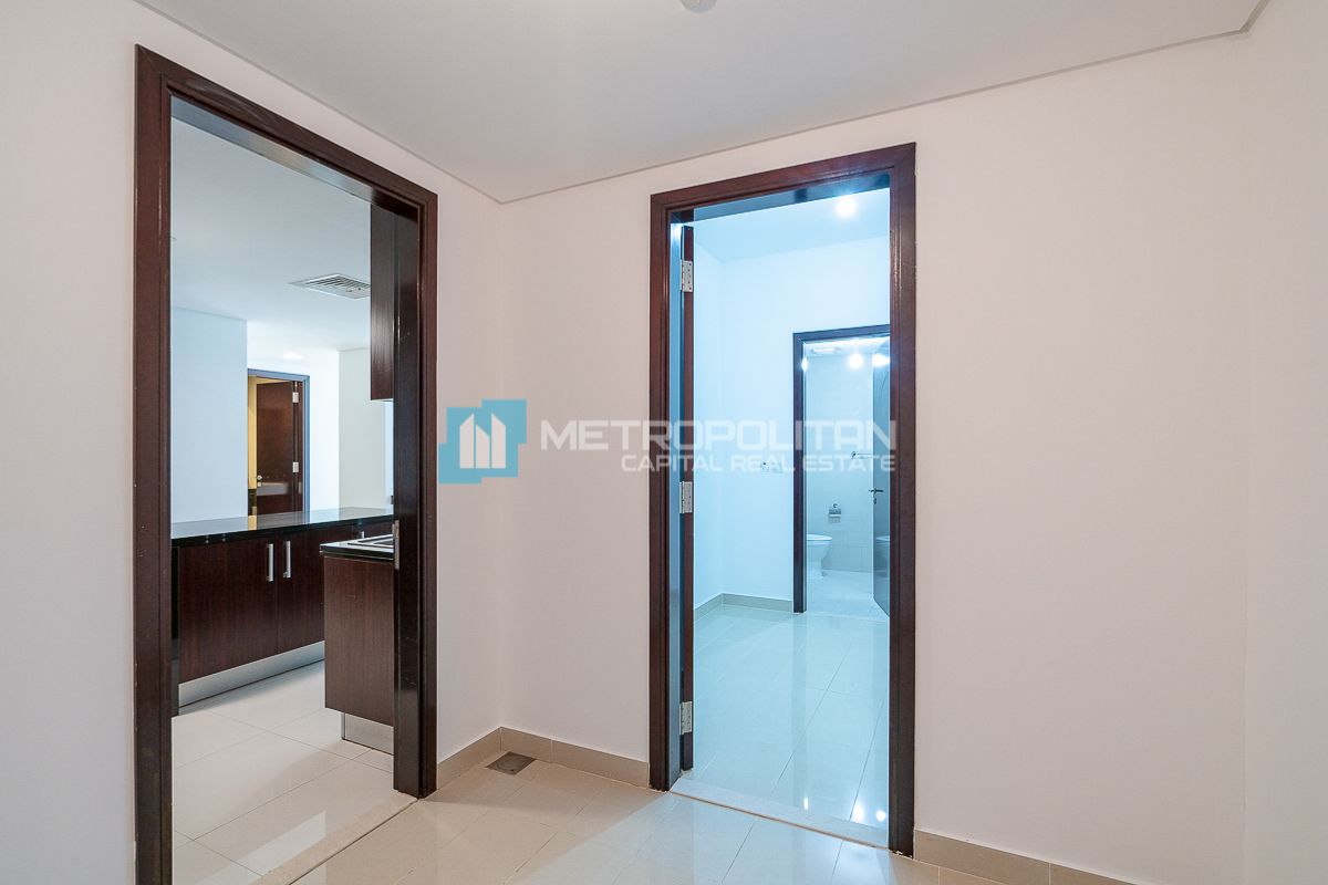 Marina View | Ready to Move | Prime Location