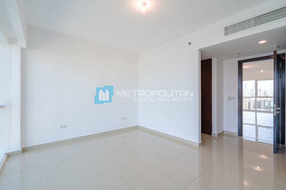 Marina View | Ready to Move | Prime Location