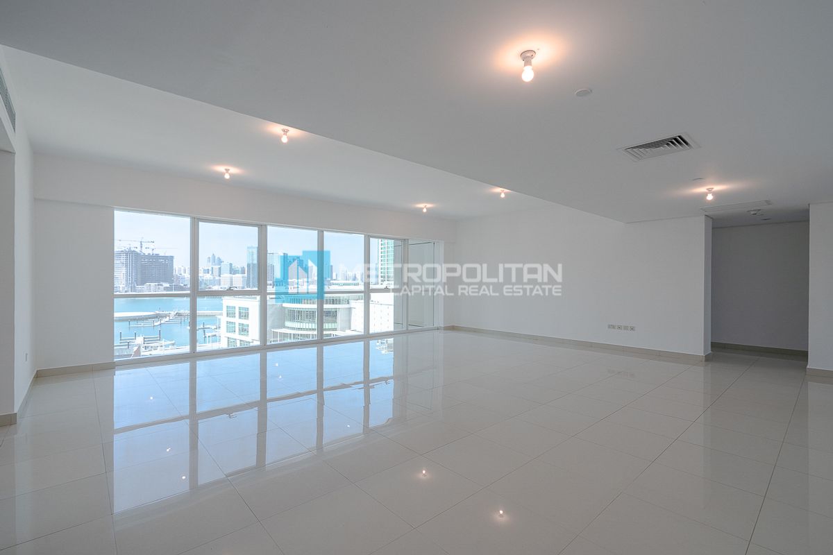 Marina View | Ready to Move | Prime Location