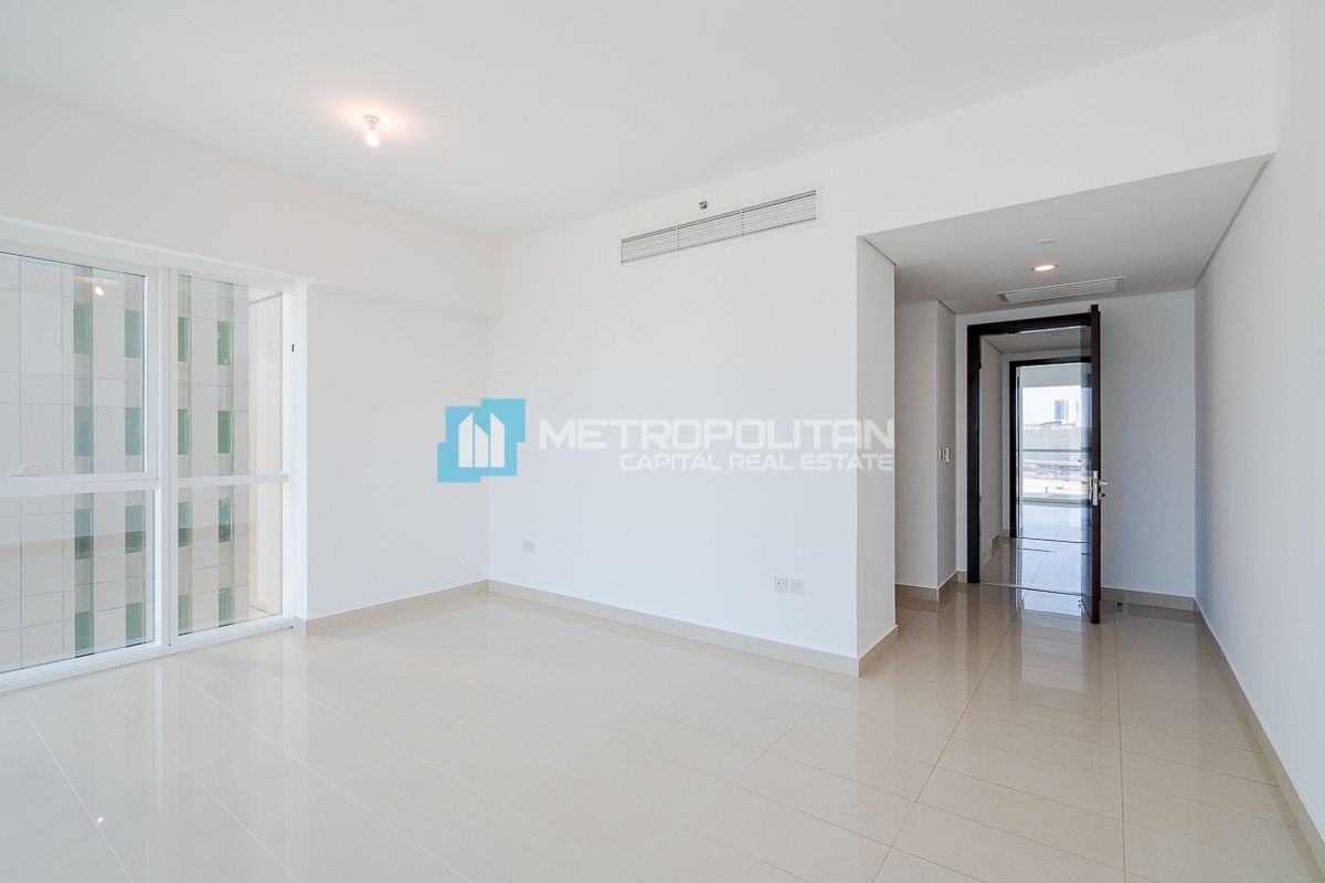 Marina View | Ready to Move | Prime Location