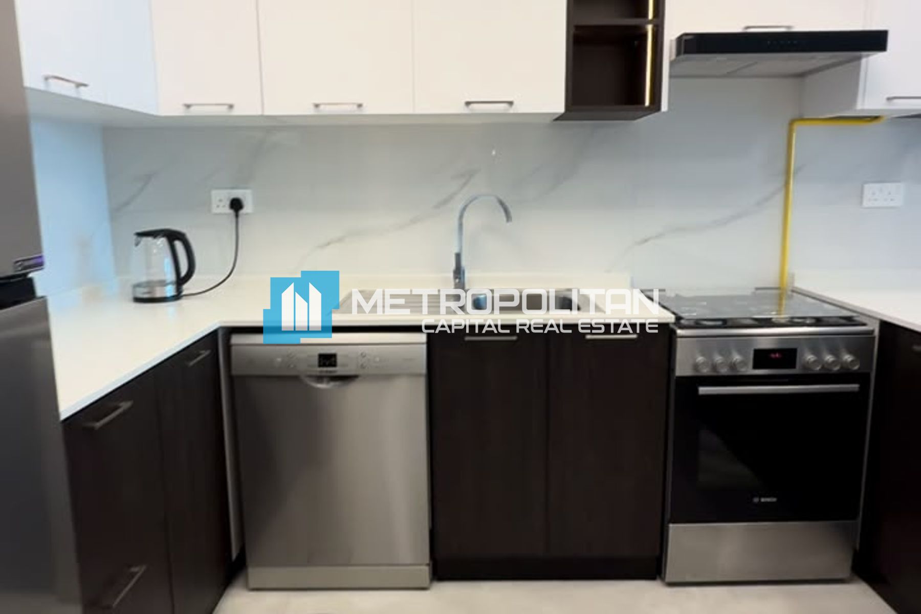 UPGRADED UNIT | WELL MAINTAINED | HIGH FLOOR