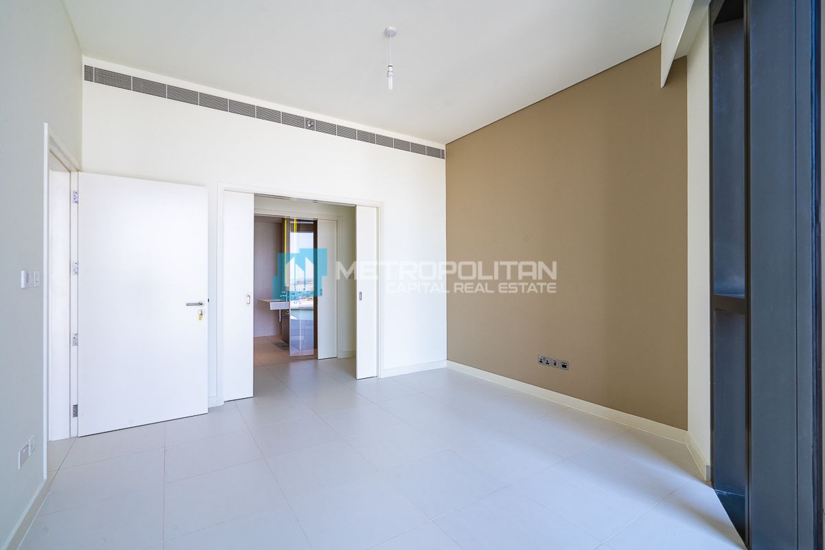 Furnished 1BR+Balcony| High Floor| Upgraded Unit