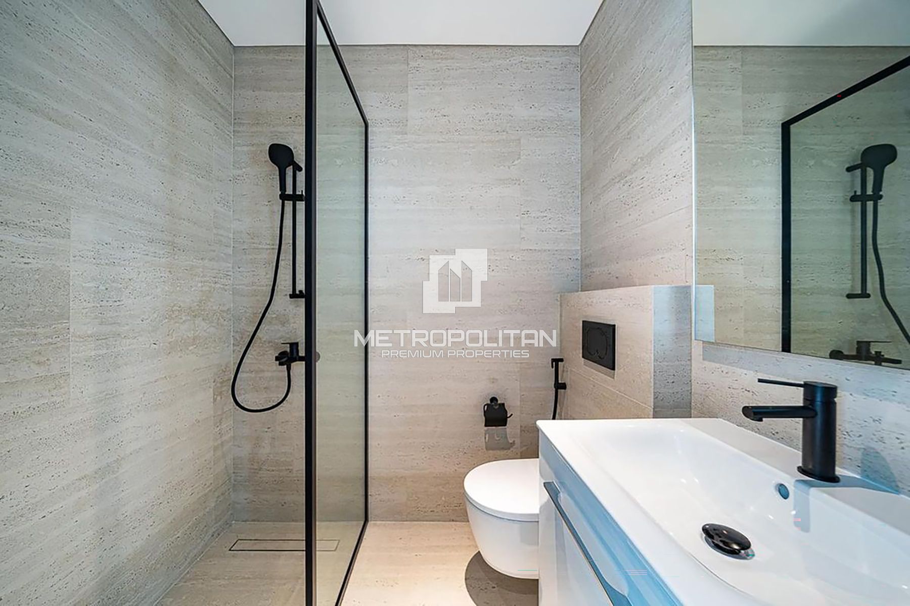 Top floor | Sea View | heigh ceiling