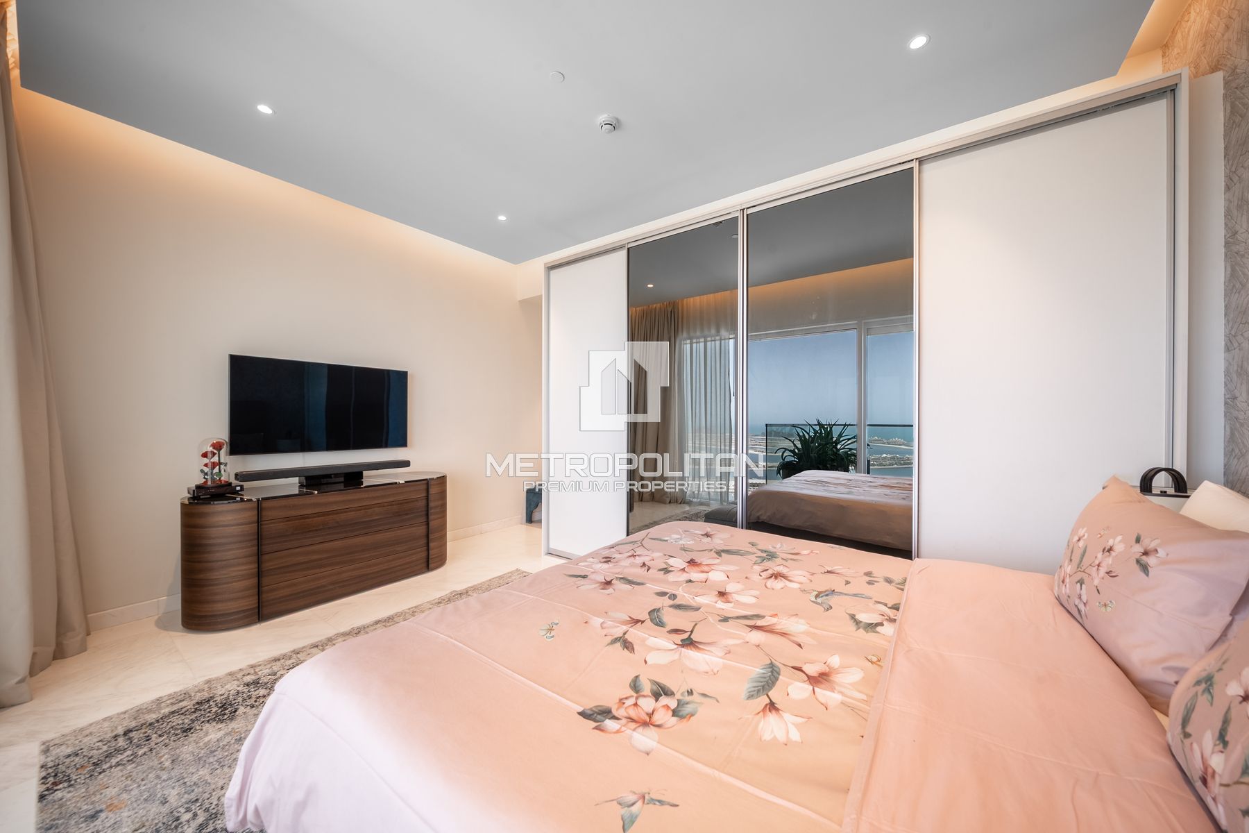 Ultra-Luxury 4BR with Maid's| Beachfront Living