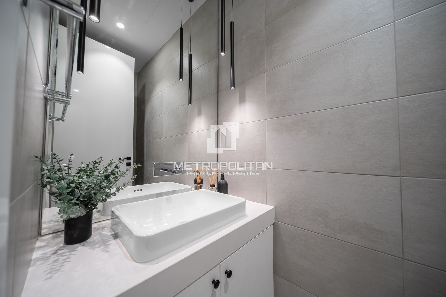 4BR Apartment for Rent in Jumeirah Beach Residence – MPR-10045