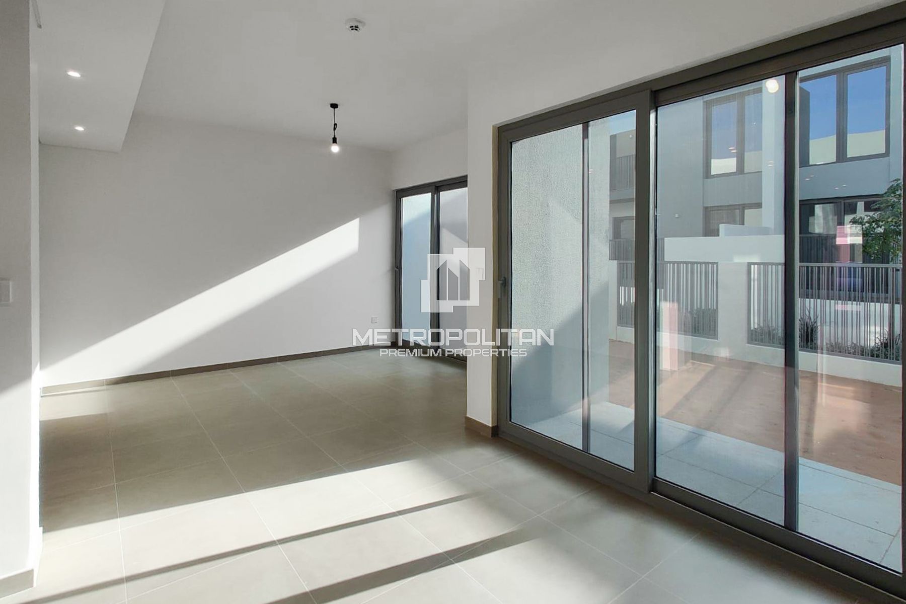3BR Townhouse for Rent in Tilal Al Ghaf – MPR-10053
