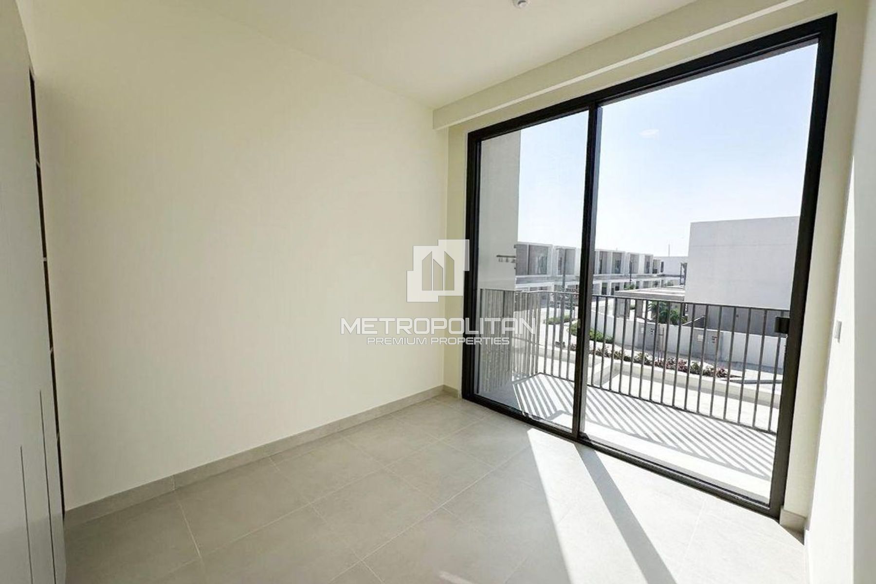 Rare Corner Unit | Single Row | Ready to Move in