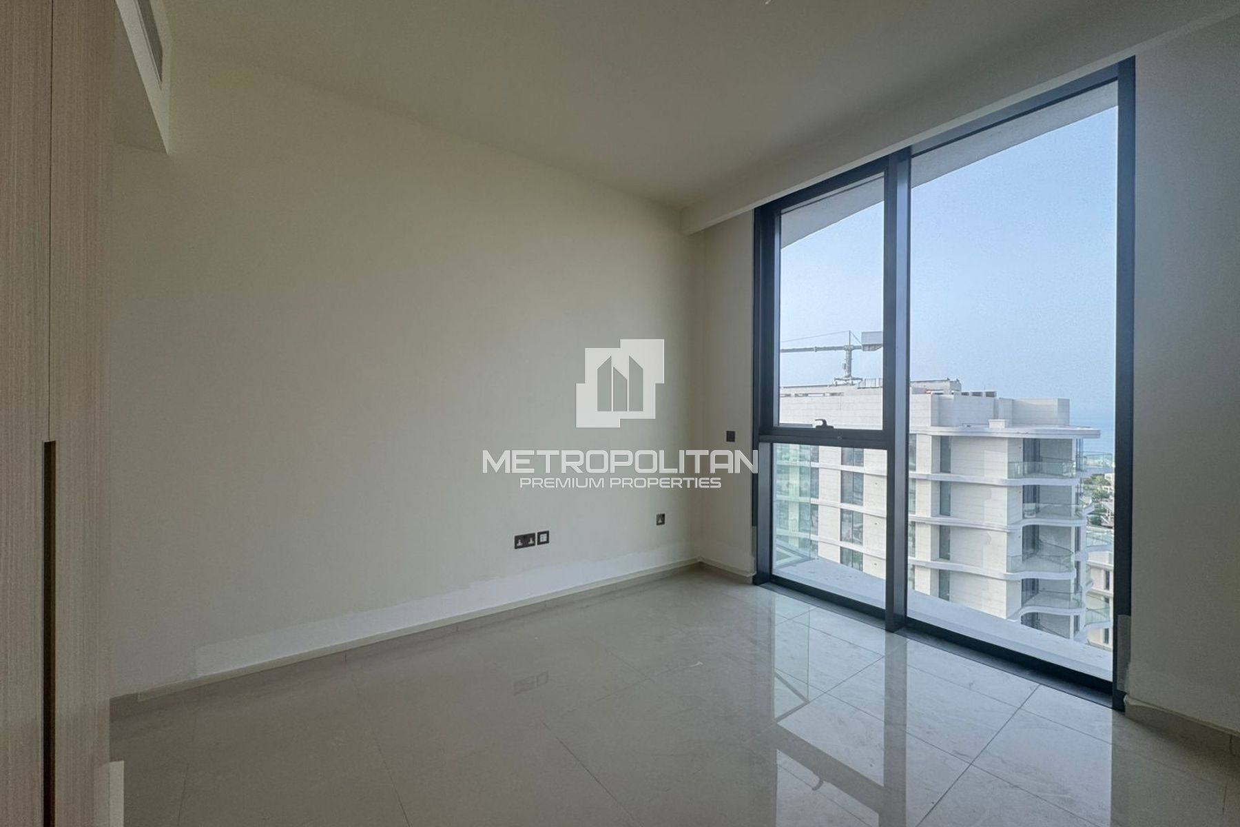 Stunning 1BR in Central I | High Floor | Brand New