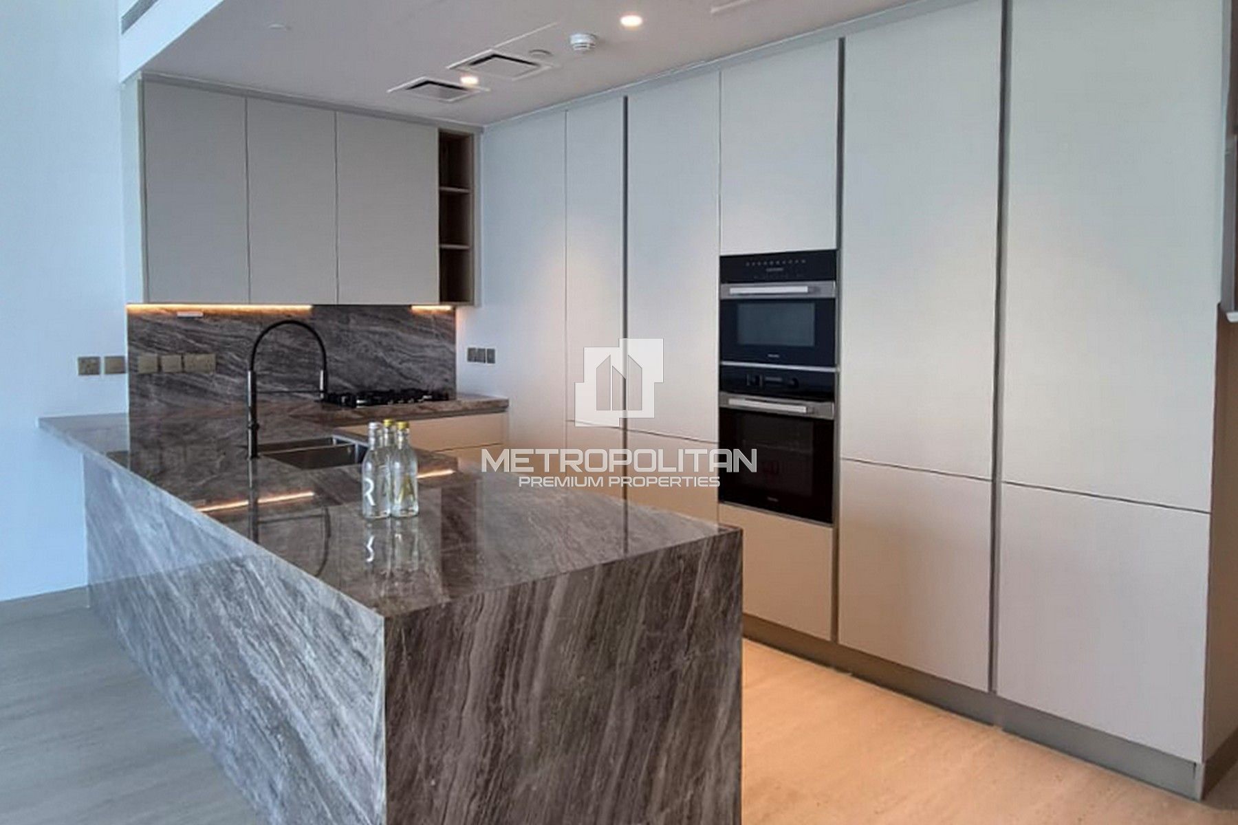 2BR Apartment for Rent in Palm Jumeirah – MPR-10071