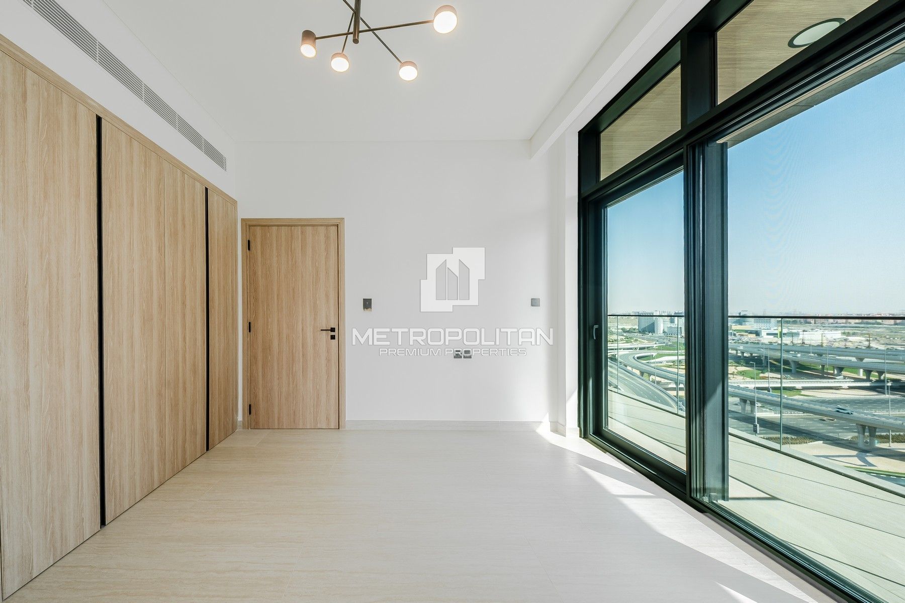 Close to Metro | Marina View | Mid Floor | Vacant