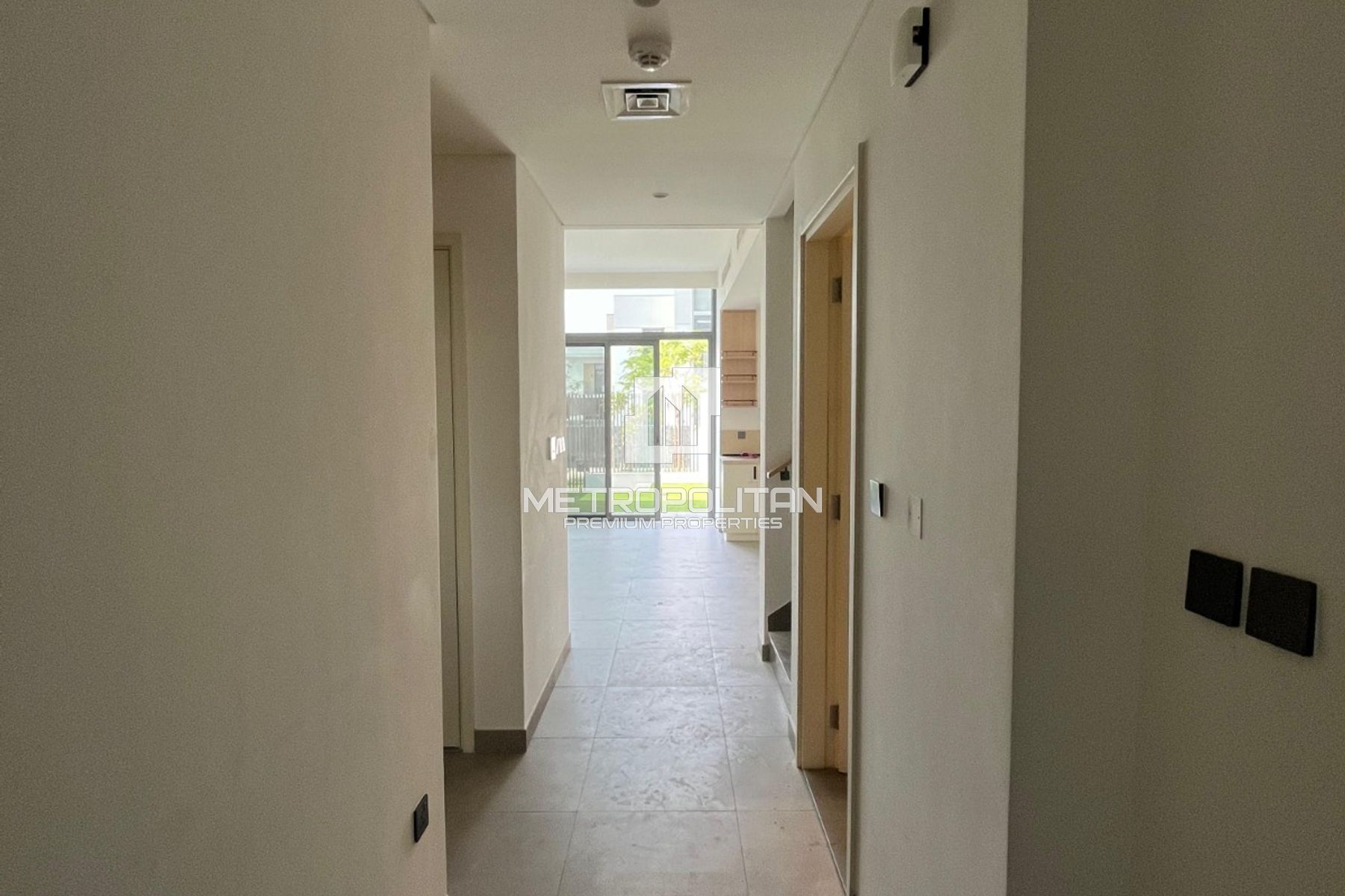 Vacant | Spacious | Parks, Pool & Family Amenities