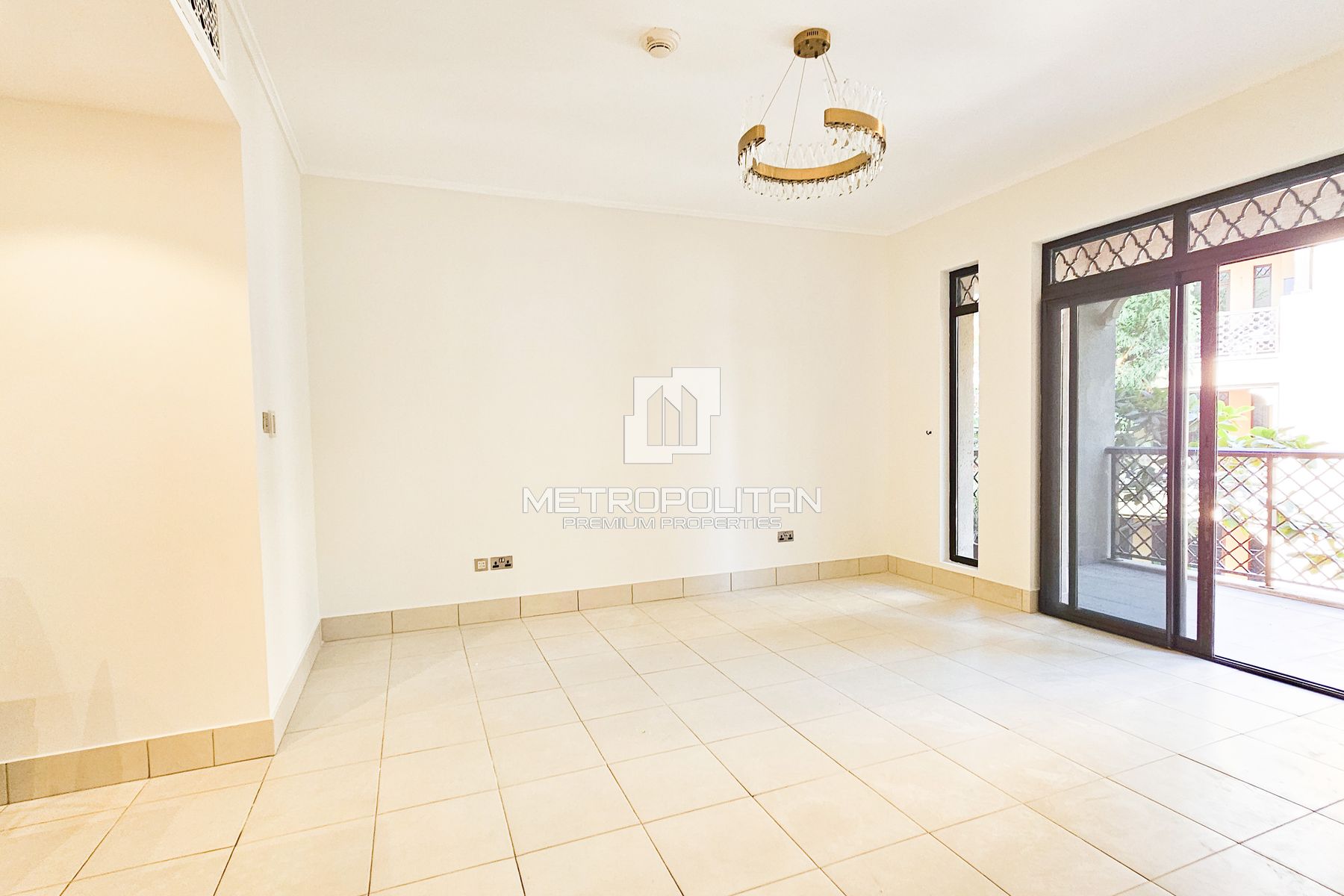 Vacant | Key in Hands | Area Specialist | Spacious