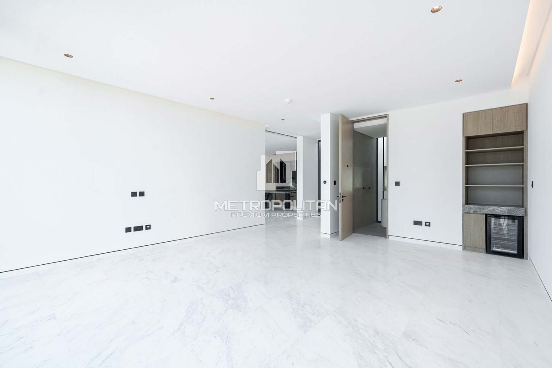 Signature Villa | One of 18 | Large 5BR Single Row