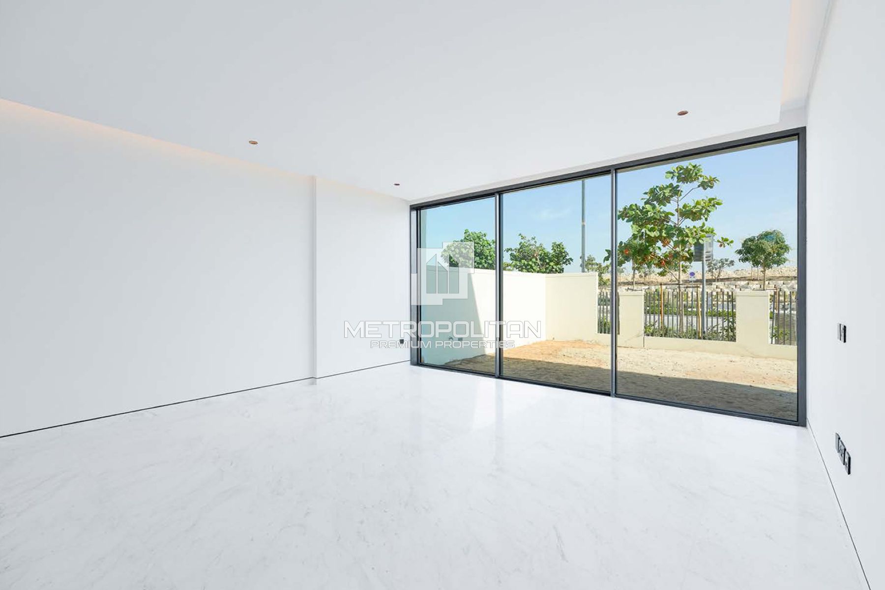 5BR Villa for Rent in Tilal Al Ghaf – MPR-10263