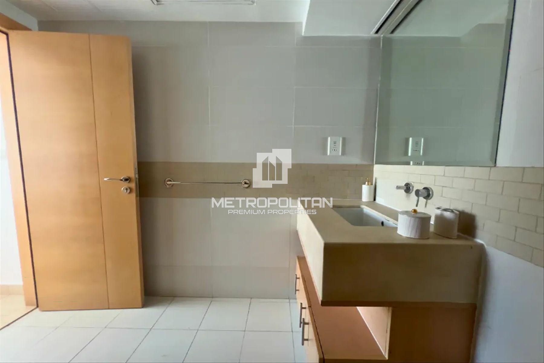 Sea View | Chiller Free | Bright | Ready to move